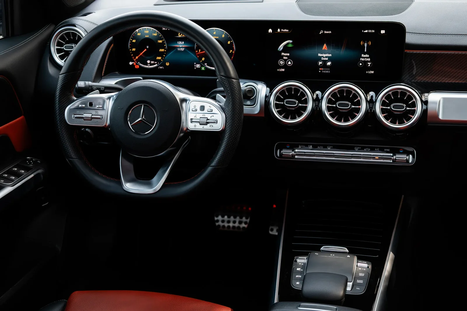 Аренда Mercedes-Benz GLB-Class 250 Синий 2023 в Абу-Даби - 5 