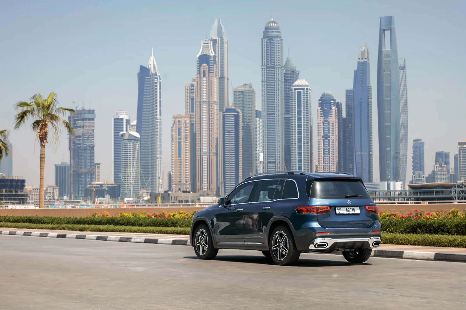 Аренда Mercedes-Benz GLB-Class 250 Синий 2023 в Абу-Даби - 9 