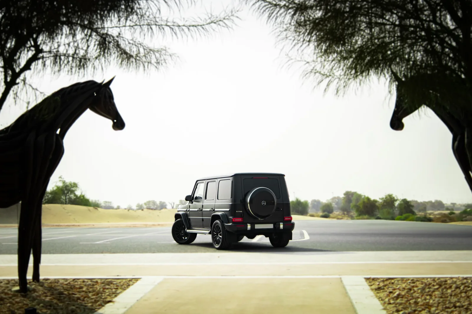 Alquiler Mercedes-Benz G-Class 550 Negro 2021 en Abu Dabi - 14 