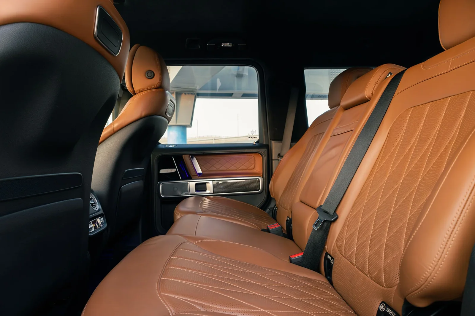 Rent Mercedes-Benz G-Class 63 AMG White 2022 in Abu Dhabi - 7 