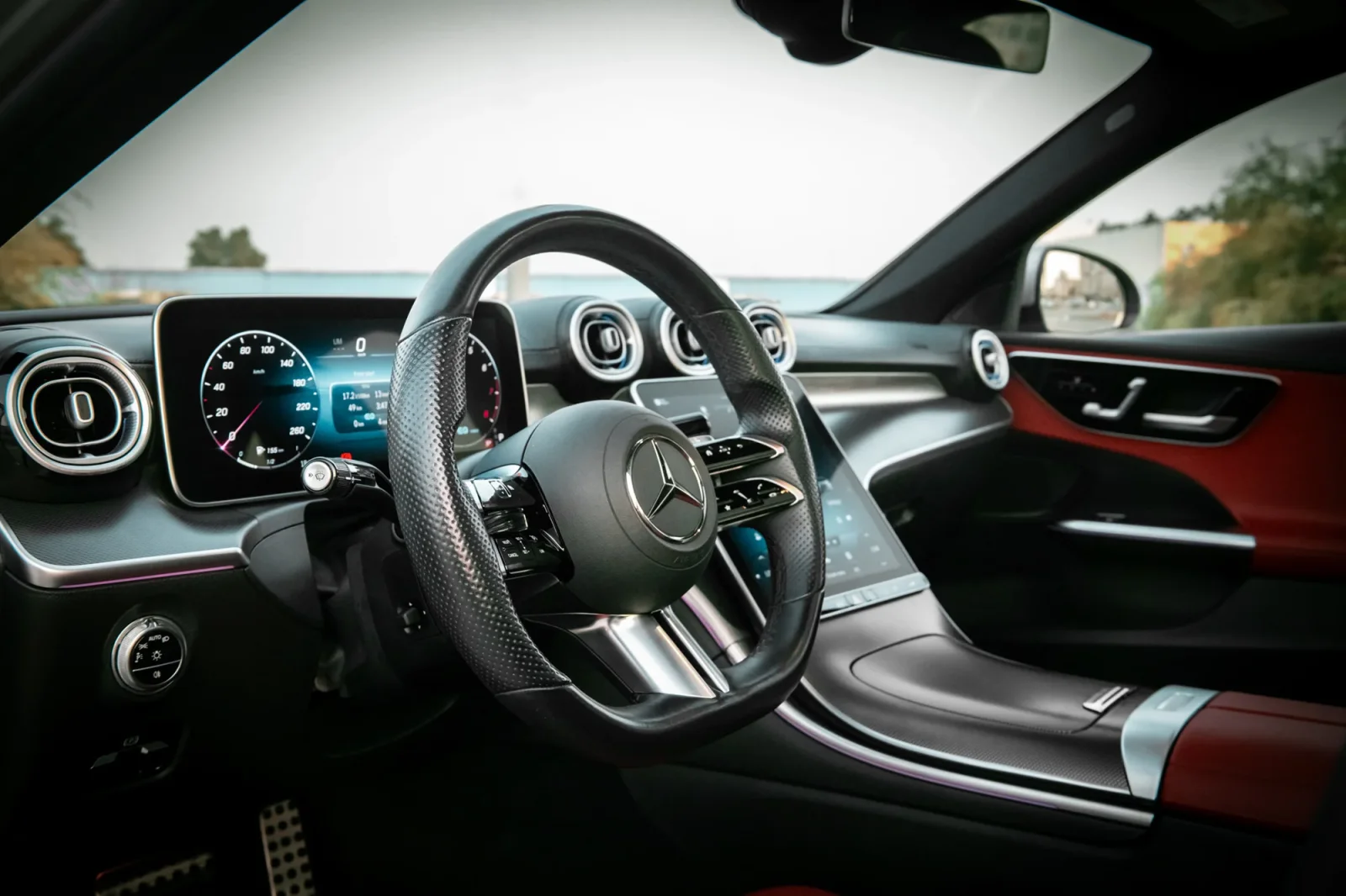 Аренда Mercedes-Benz C-Class C200 Серебряный 2022 в Абу-Даби - 4 