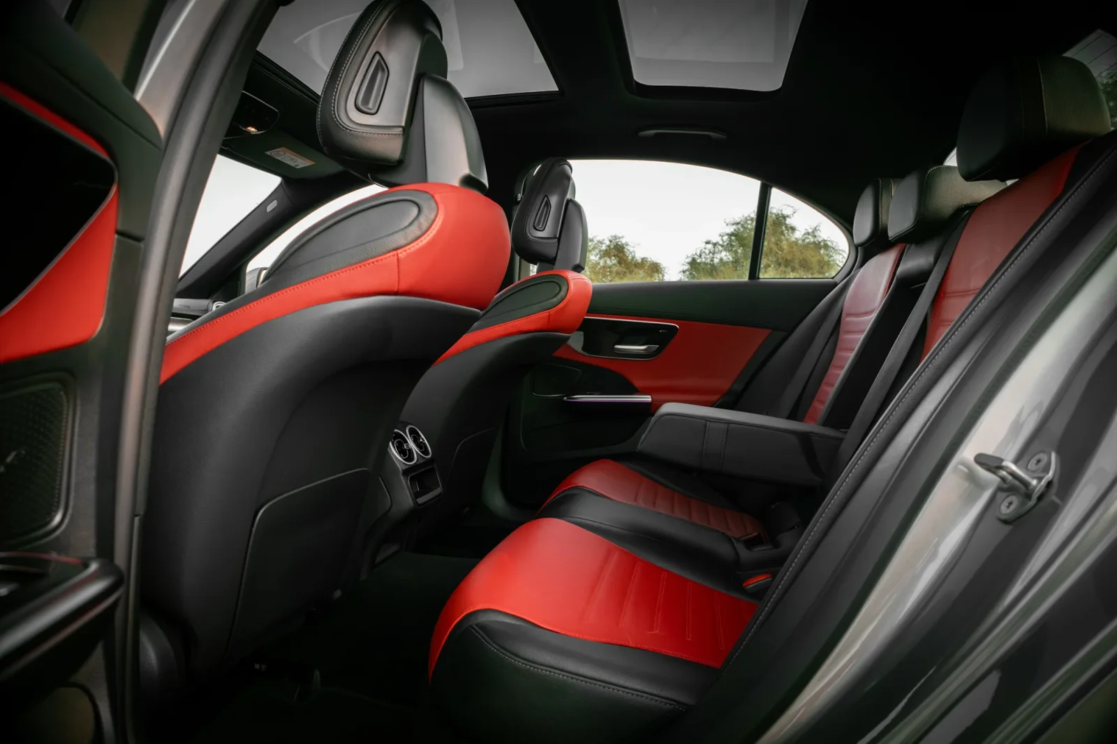 Аренда Mercedes-Benz C-Class C200 Серебряный 2022 в Абу-Даби - 8 