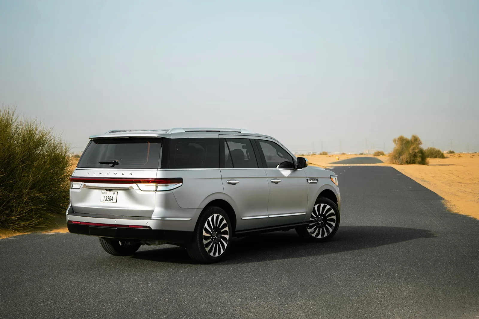 Alquiler Lincoln Navigator  Plata 2022 en Abu Dabi - 13 