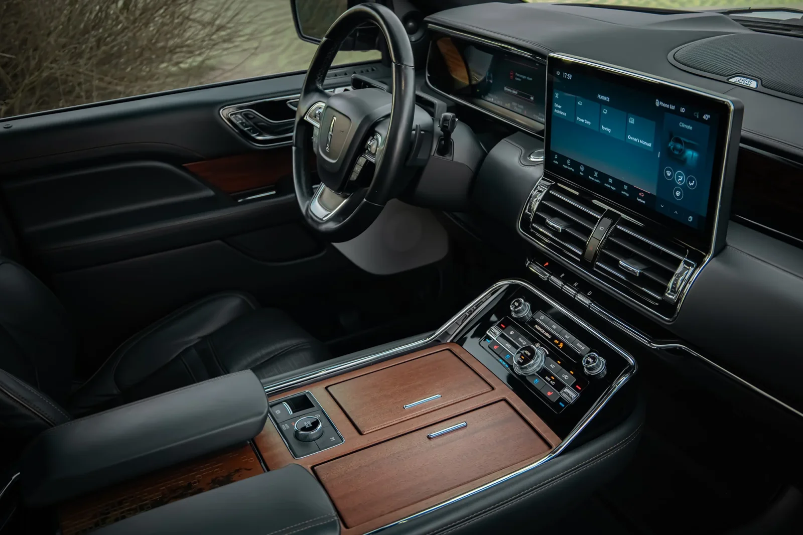 Alquiler Lincoln Navigator  Plata 2022 en Abu Dabi - 3 