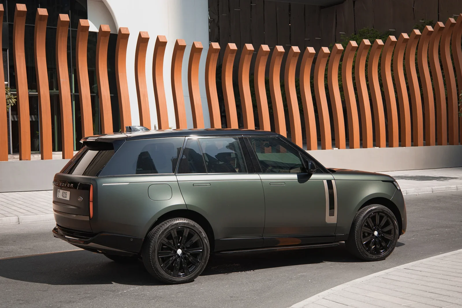 Rent Land Rover Range Rover  HSE  Green 2023 in Abu Dhabi - 10 