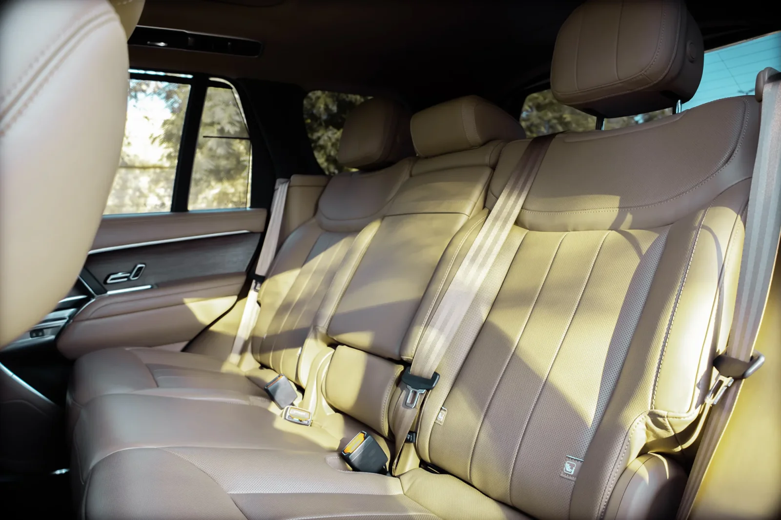 Аренда Land Rover Range Rover  HSE Зеленый 2023 в Абу-Даби - 8 