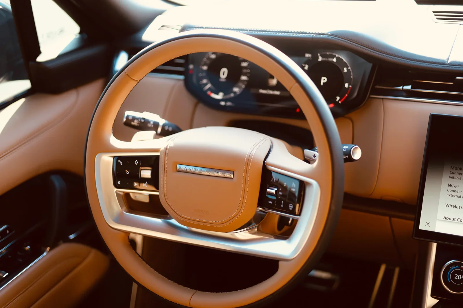 Rent Land Rover Range Rover Autobiography V8 Black 2023 in Abu Dhabi - 3 