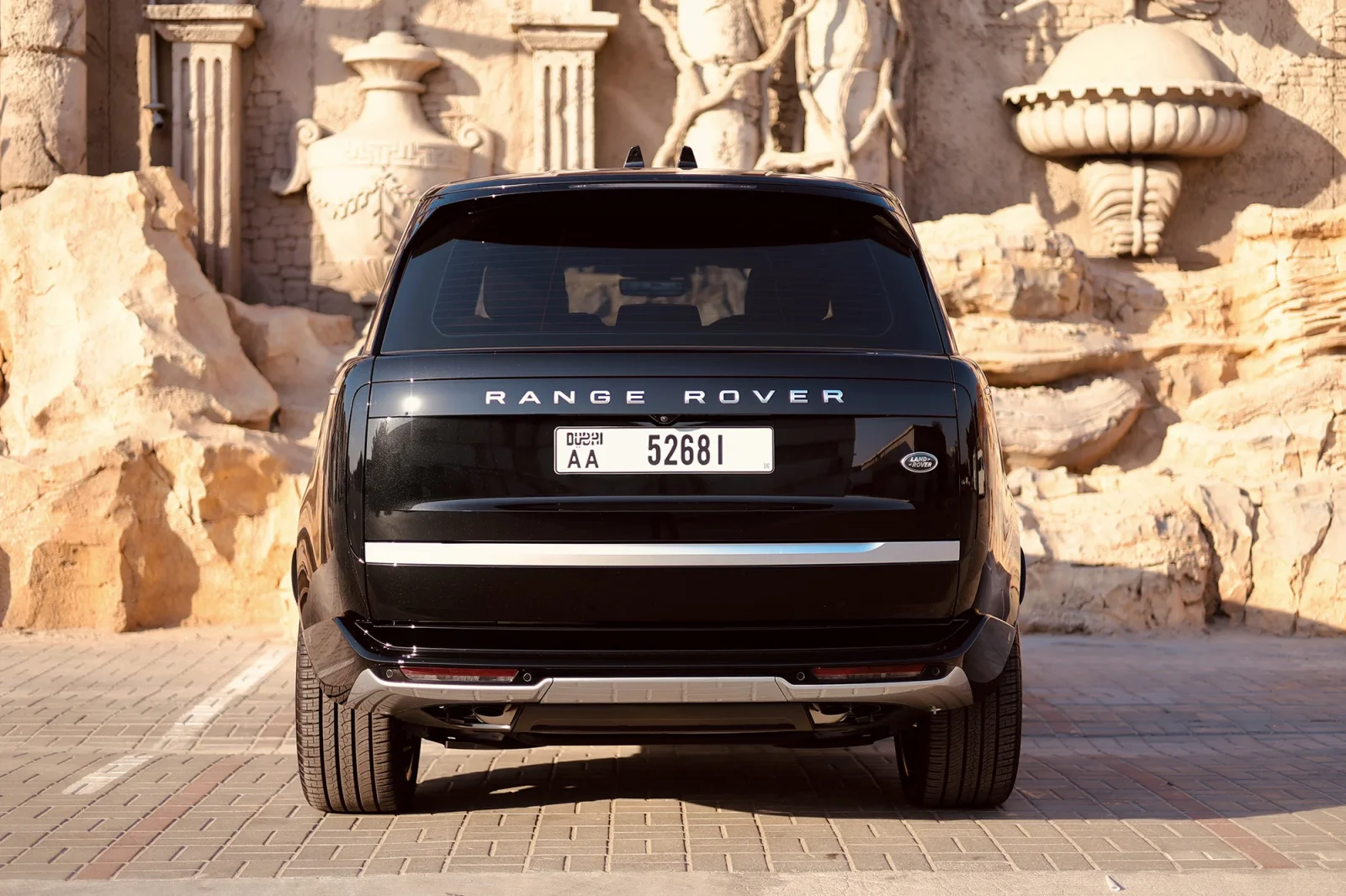 Rent Land Rover Range Rover Autobiography V8 Black 2023 in Abu Dhabi - 13 