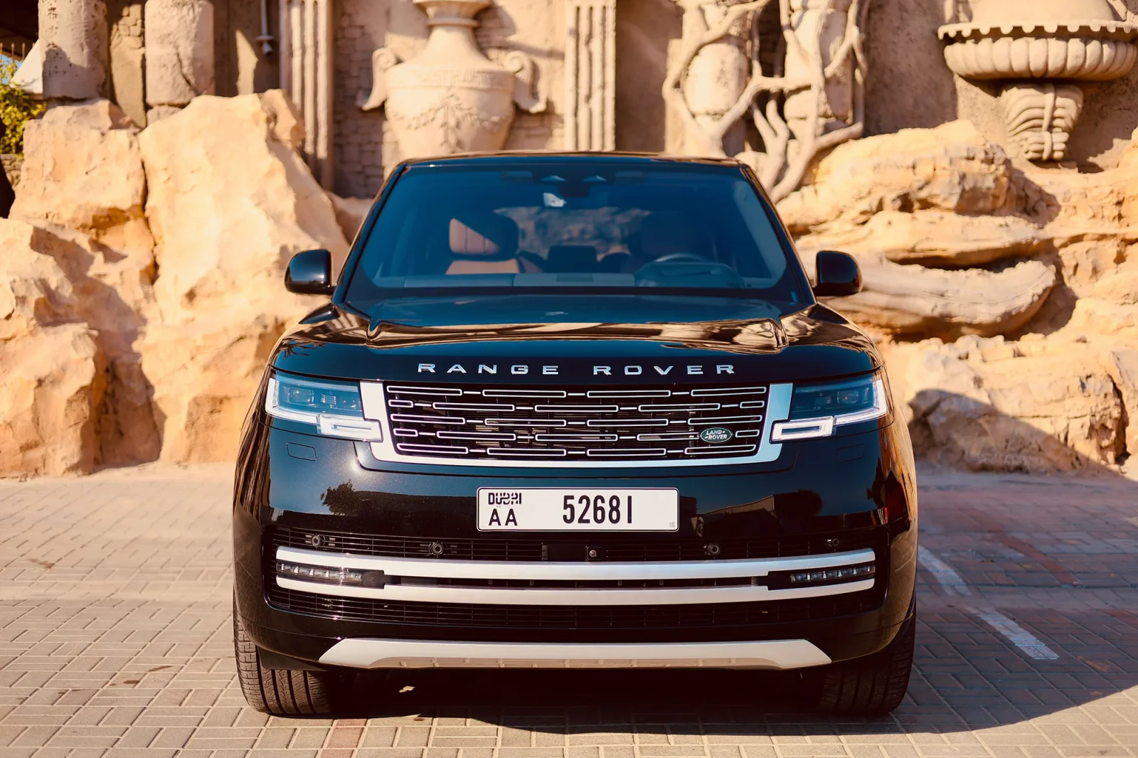 Rent Land Rover Range Rover Autobiography V8 Black 2023 in Abu Dhabi - 15 