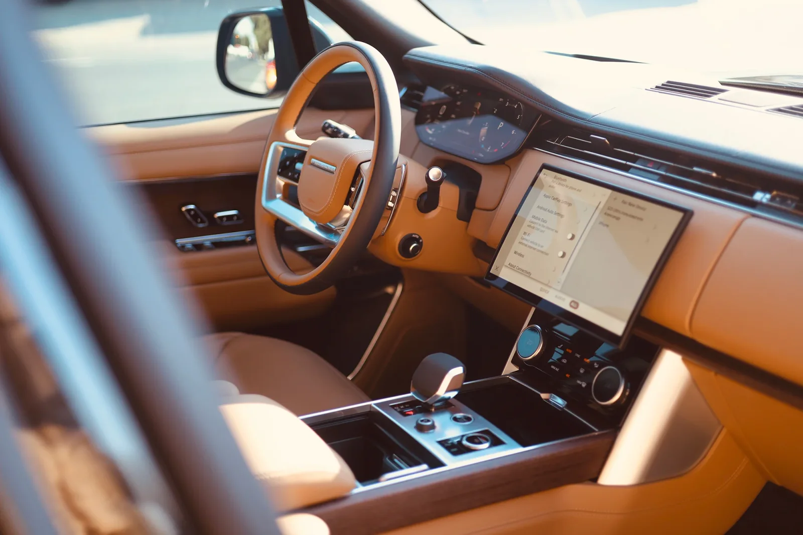 Rent Land Rover Range Rover Autobiography V8 Black 2023 in Abu Dhabi - 5 