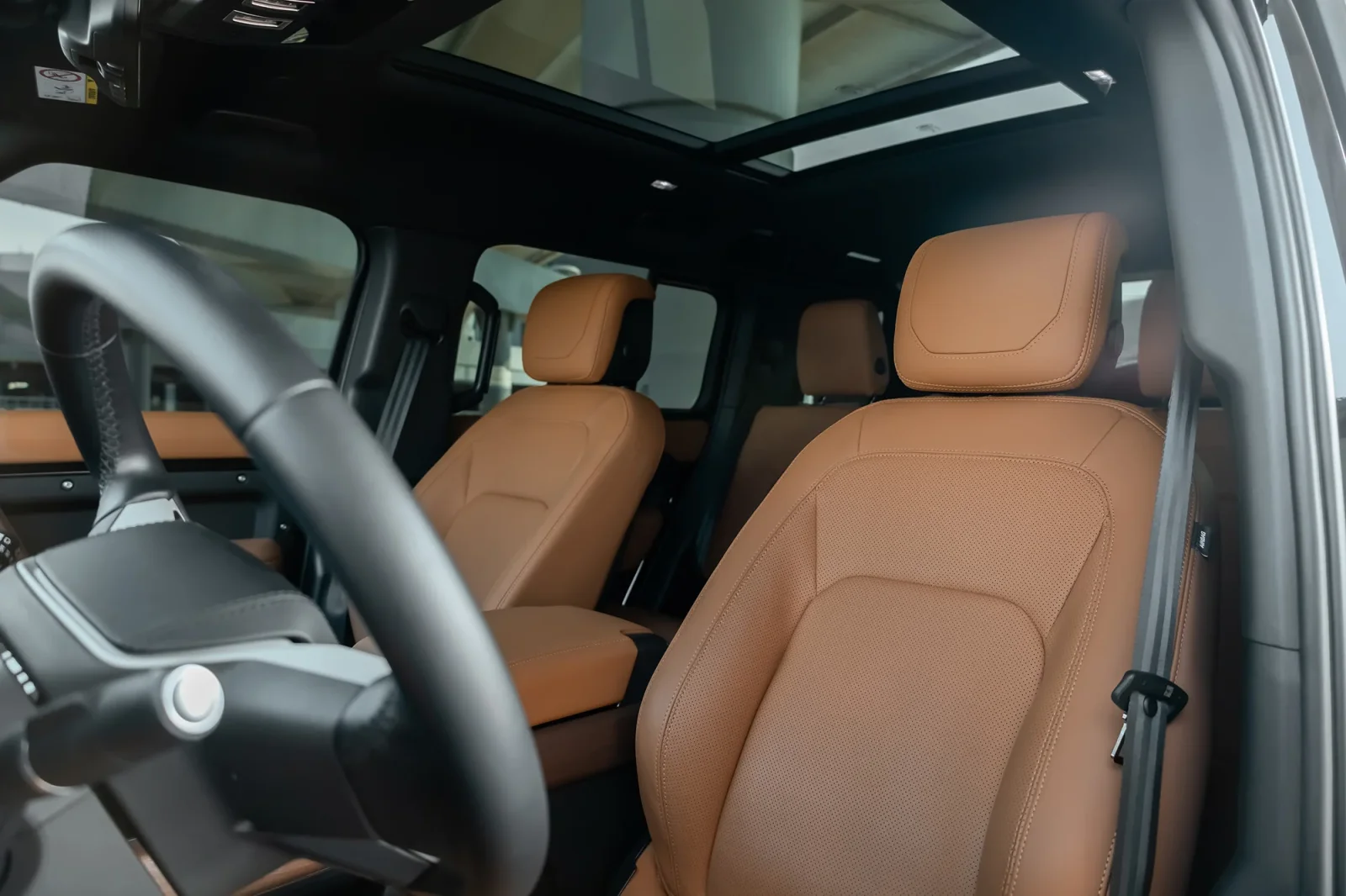 Аренда Land Rover Defender  Черный 2024 в Абу-Даби - 5 