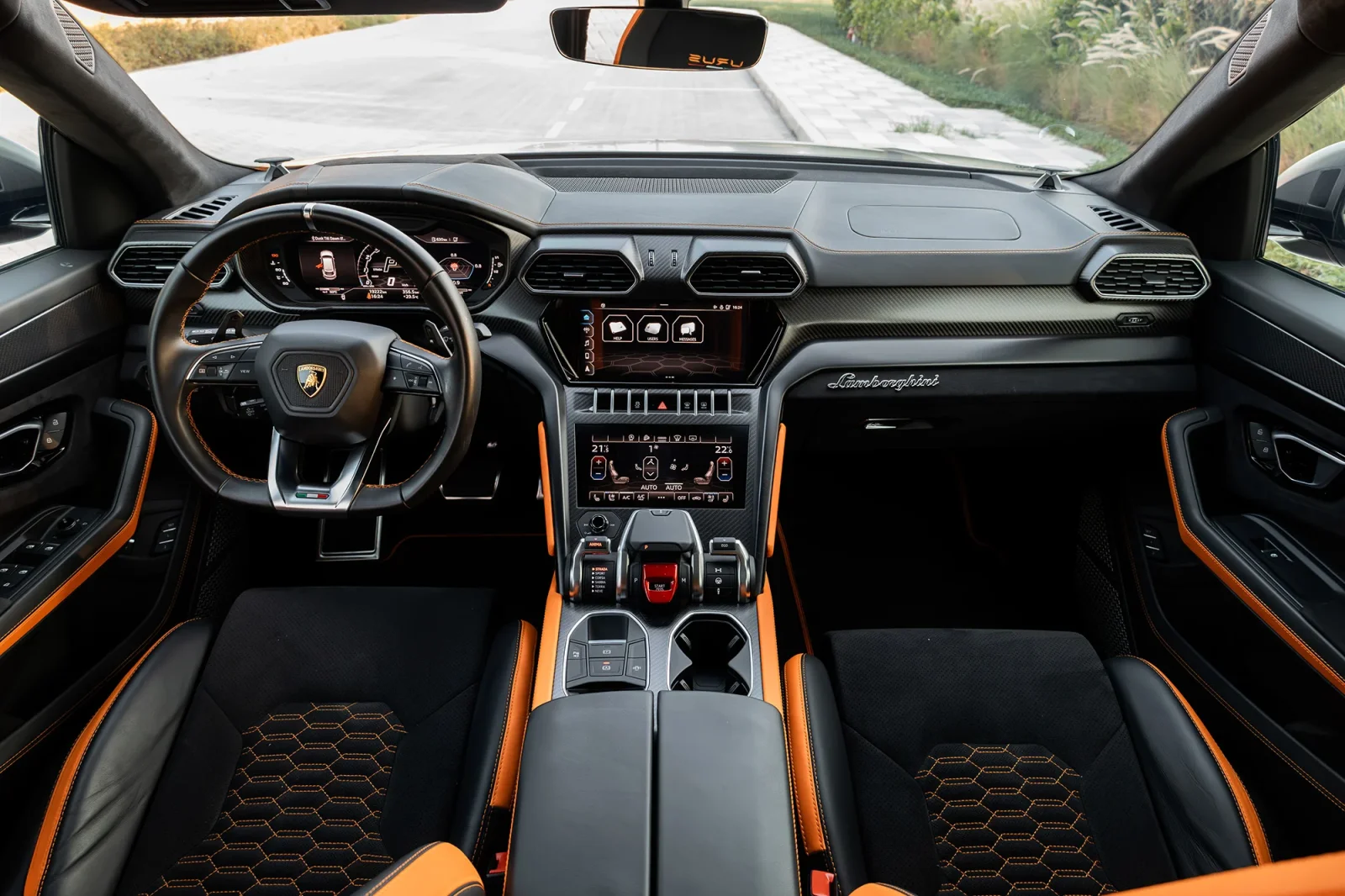 Loyer Lamborghini Urus  Gris 2022 en Abou Dabi - 3 