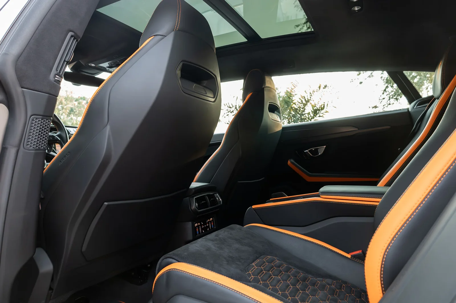 Loyer Lamborghini Urus  Gris 2022 en Abou Dabi - 6 