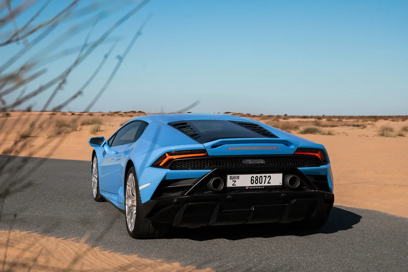 Alquiler Lamborghini Huracan  Azul 2022 en Abu Dabi - 11 