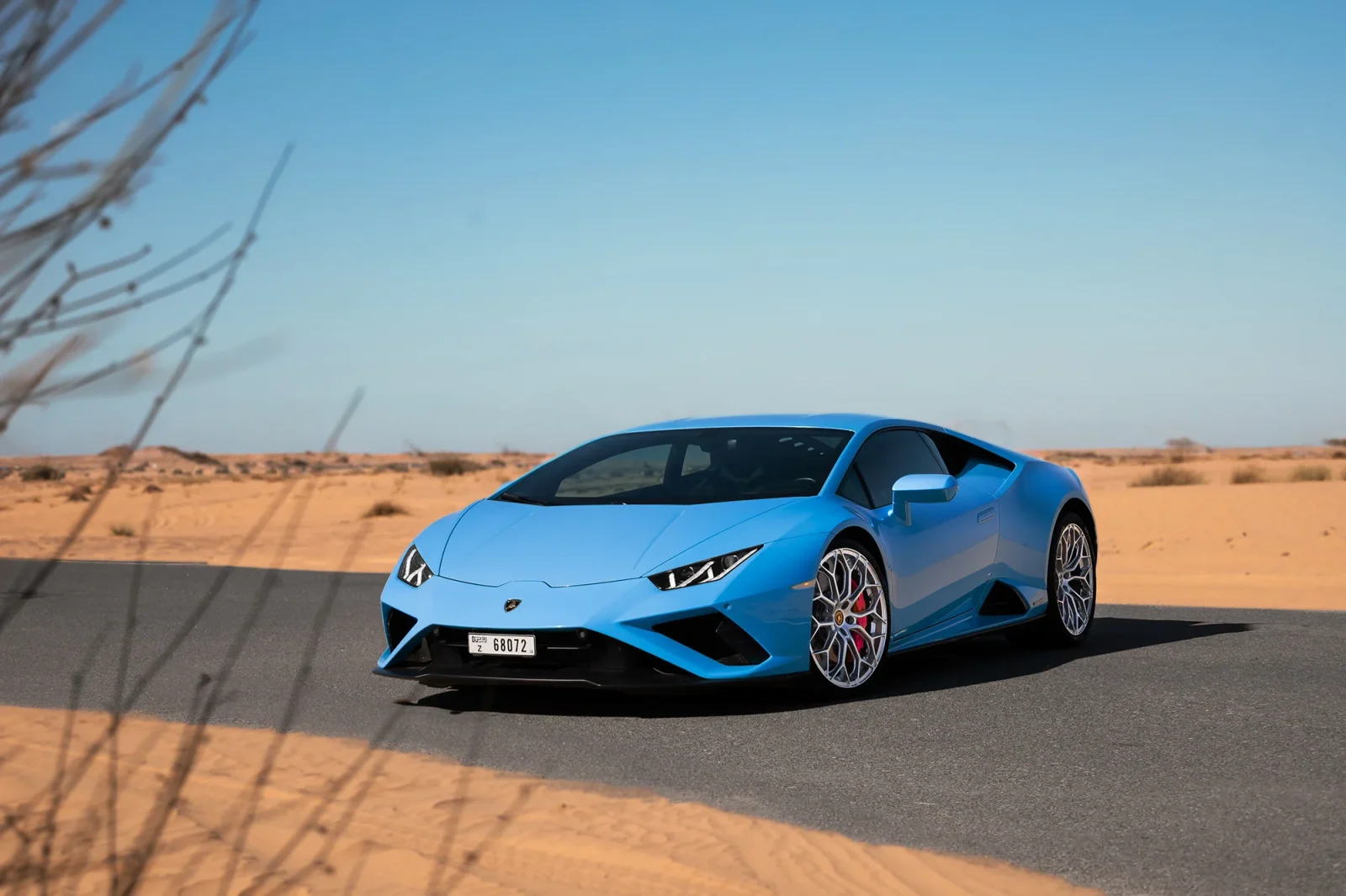 Alquiler Lamborghini Huracan  Azul 2022 en Abu Dabi