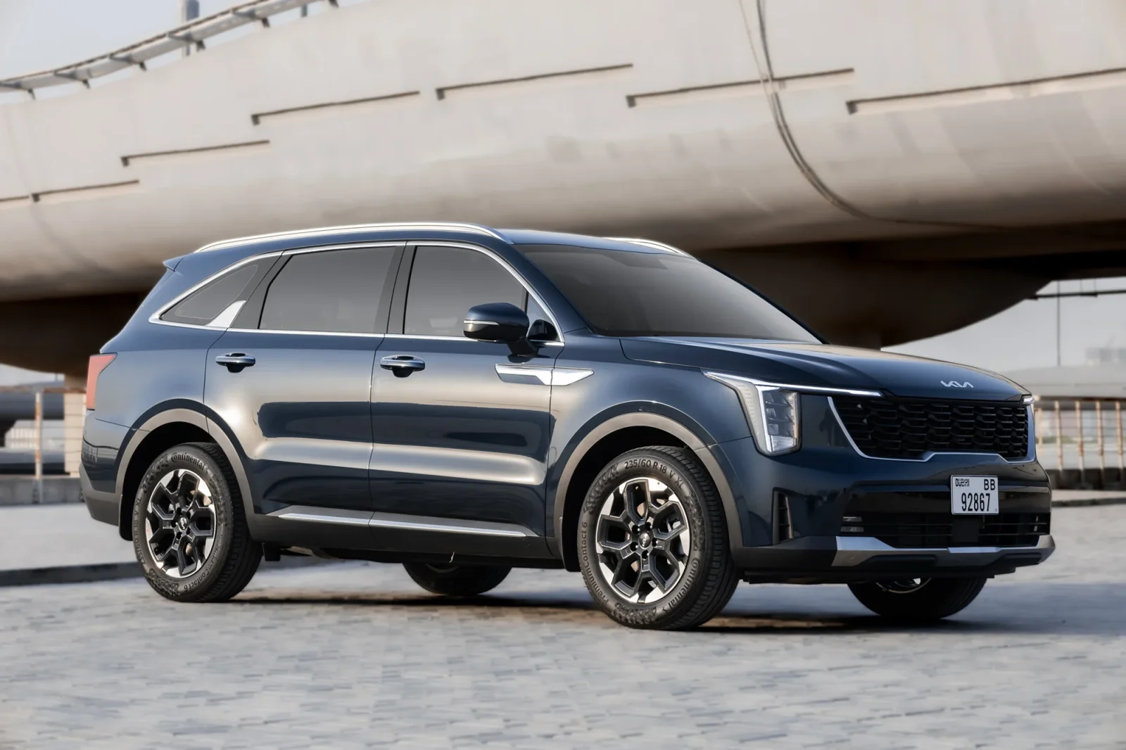 Rent Kia Sorento  Blue 2025 in Abu Dhabi - 12 