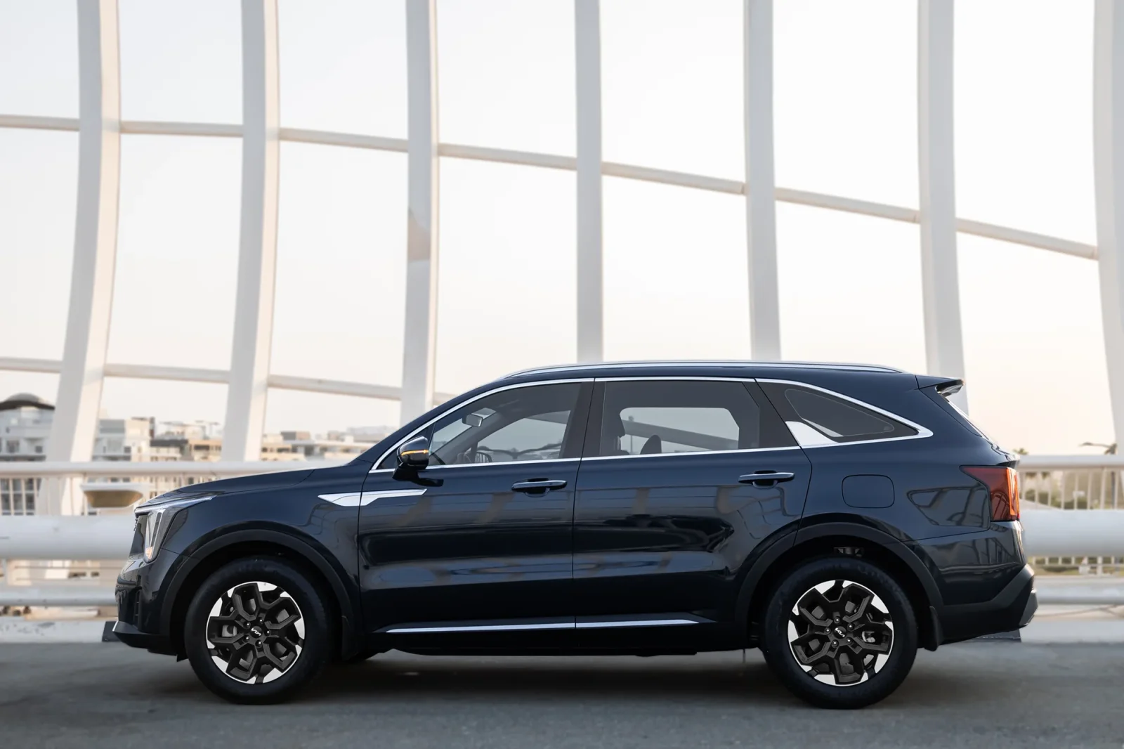 Rent Kia Sorento  Blue 2025 in Abu Dhabi - 13 