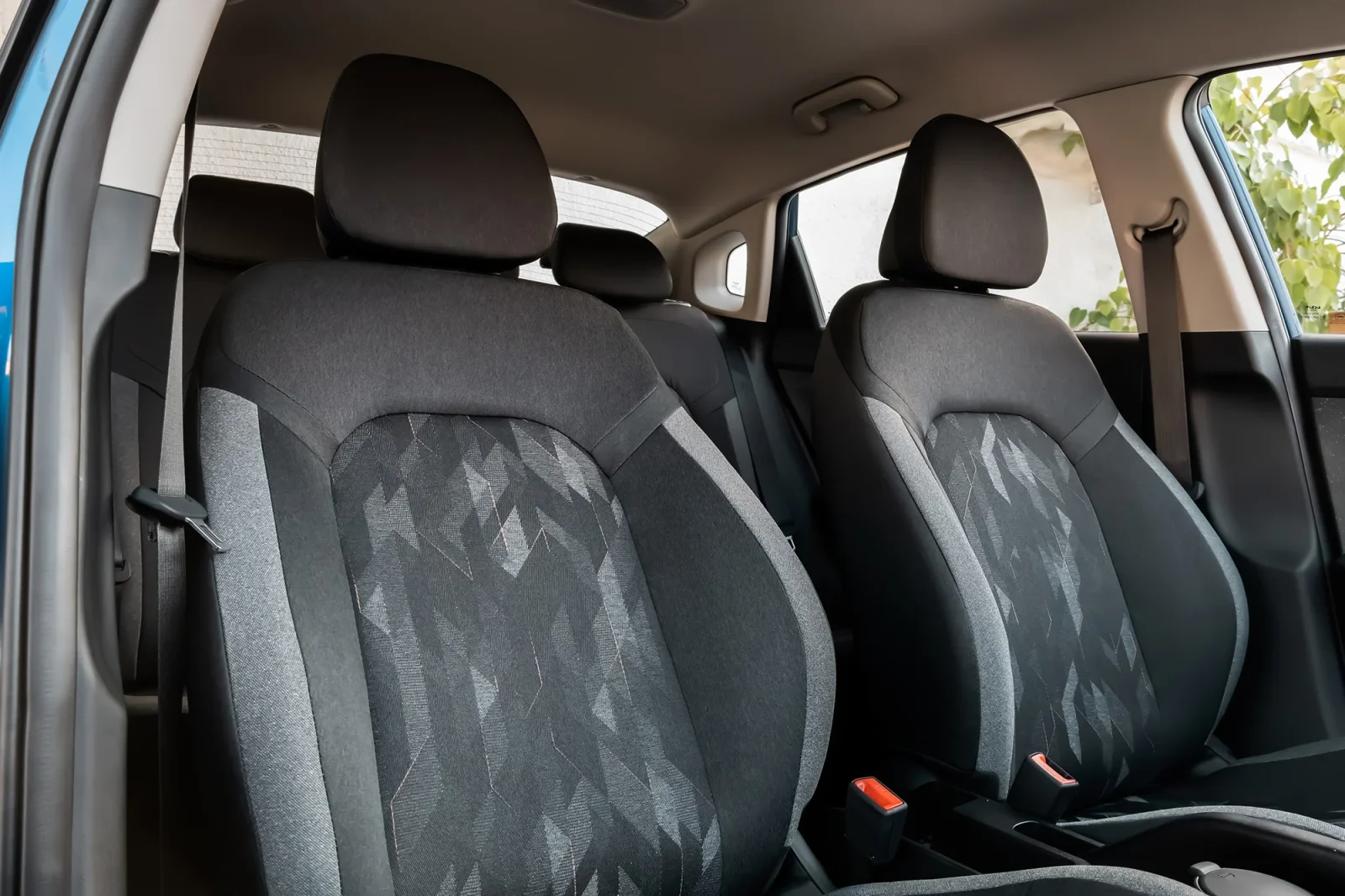 Alquiler Kia K3  Azul 2025 en Abu Dabi - 6 