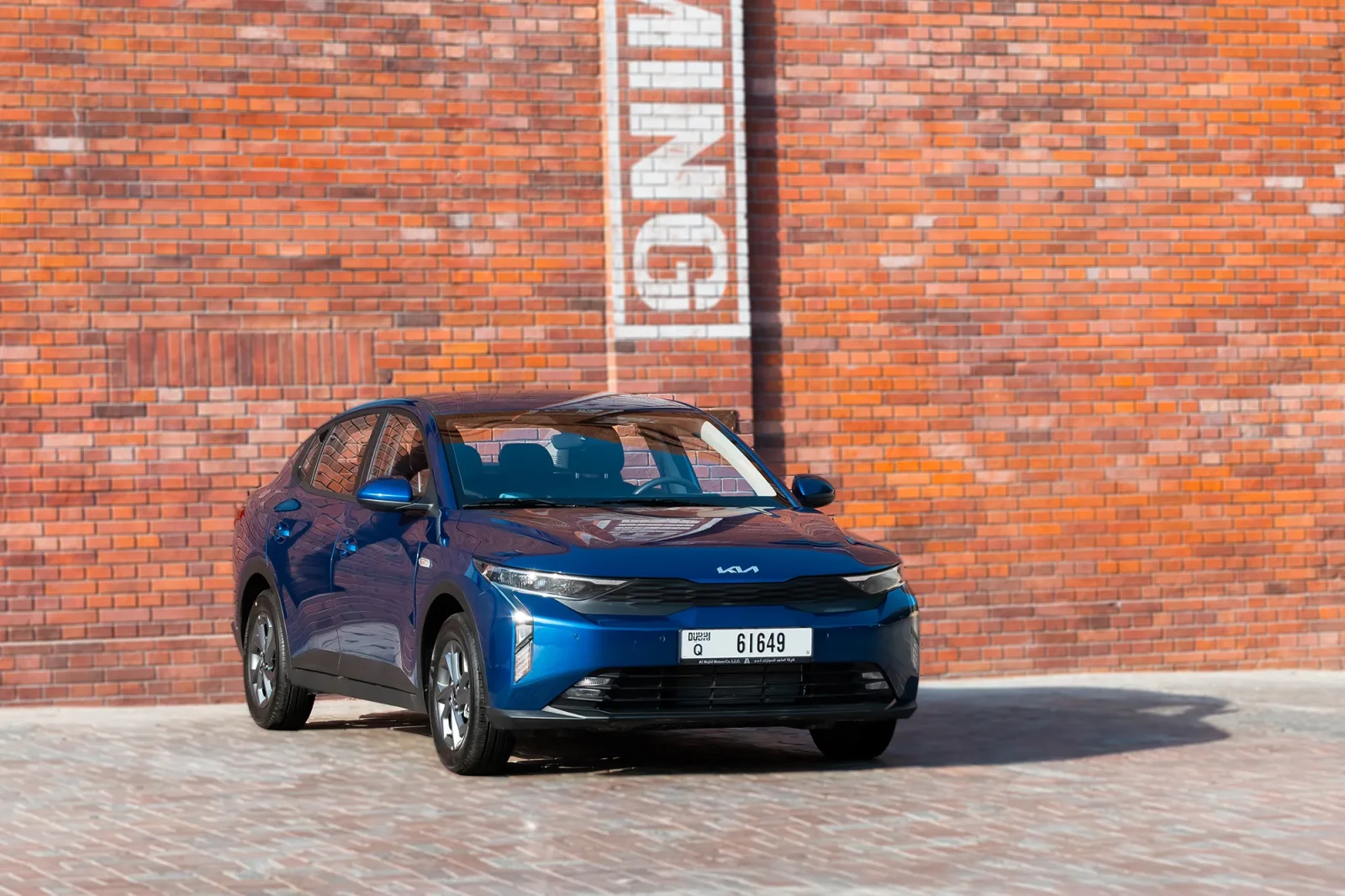 Alquiler Kia K3  Azul 2025 en Abu Dabi - 2 