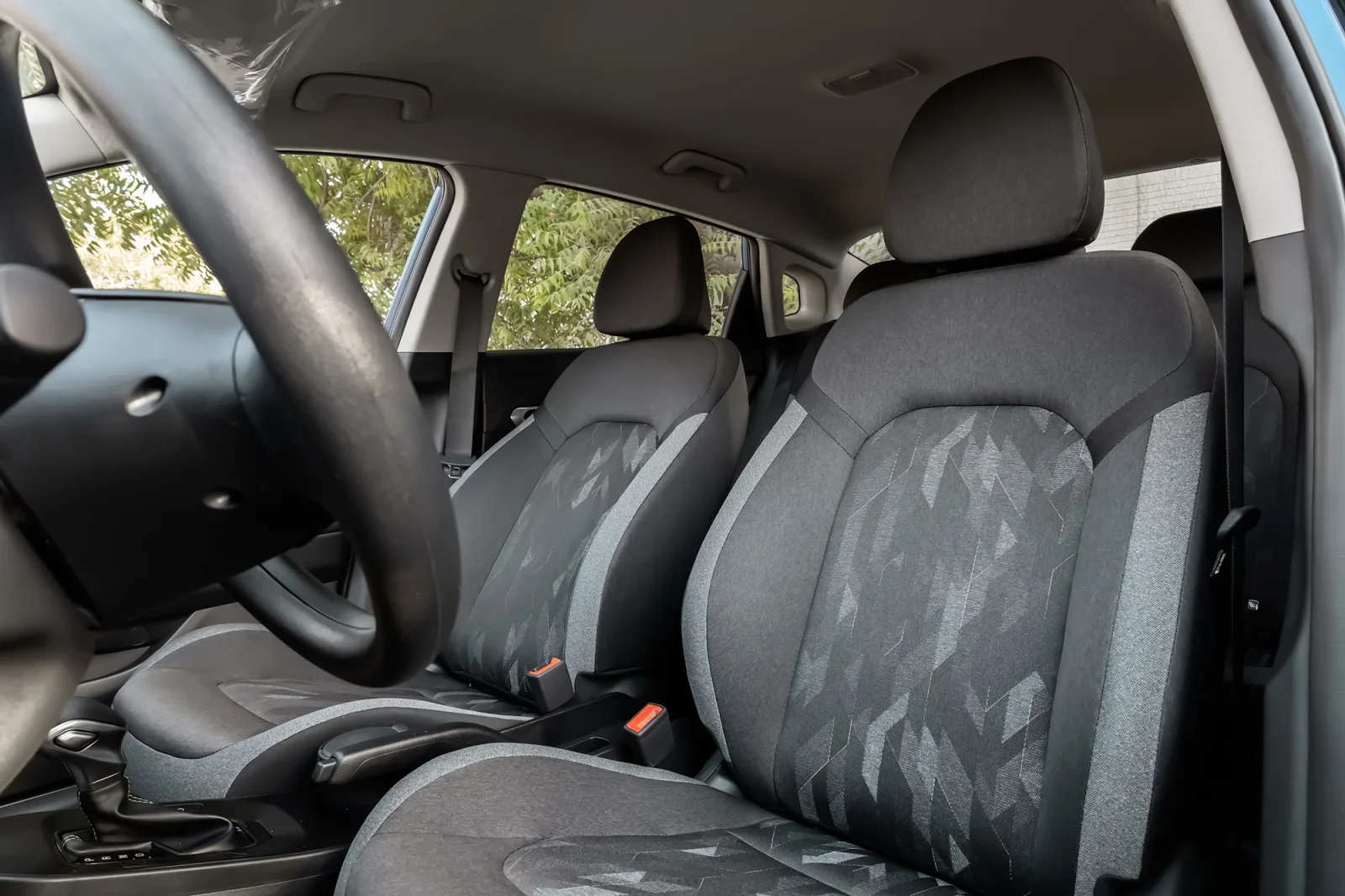 Alquiler Kia K3  Azul 2025 en Abu Dabi - 4 