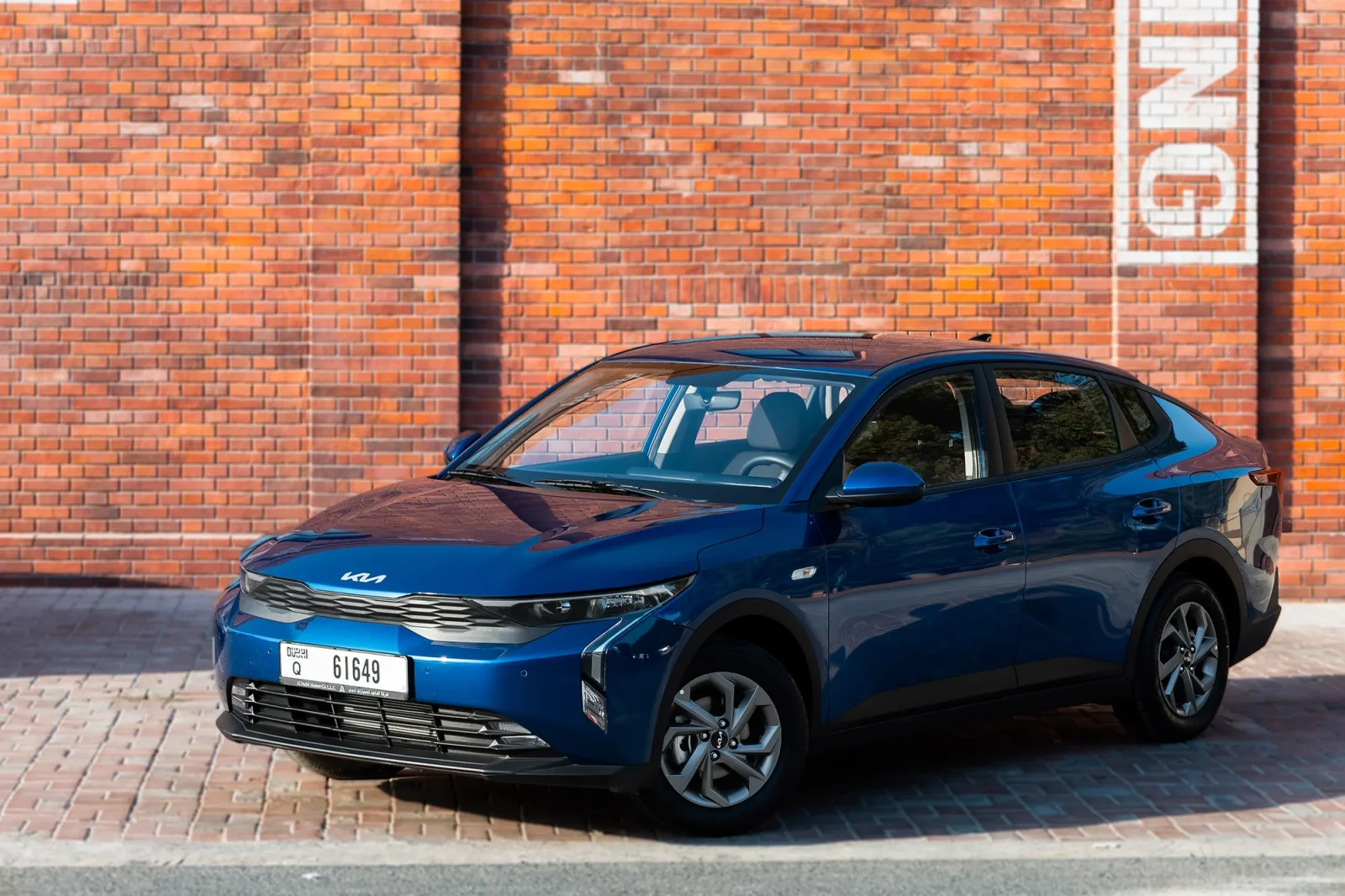 Alquiler Kia K3  Azul 2025 en Abu Dabi - 11 