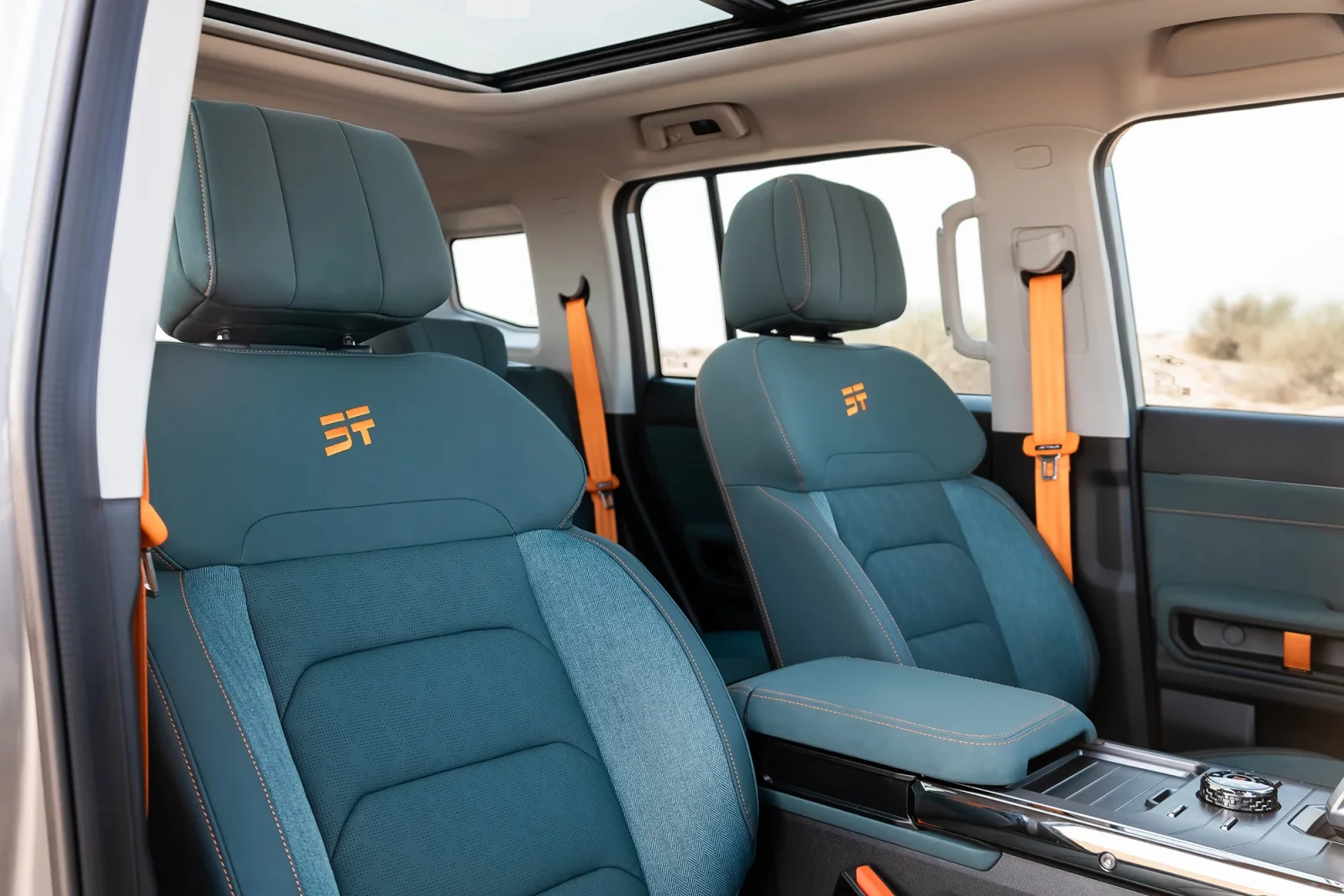 Kiralık Jetour T2  Gri 2024 içinde Abu Dhabi - 4 