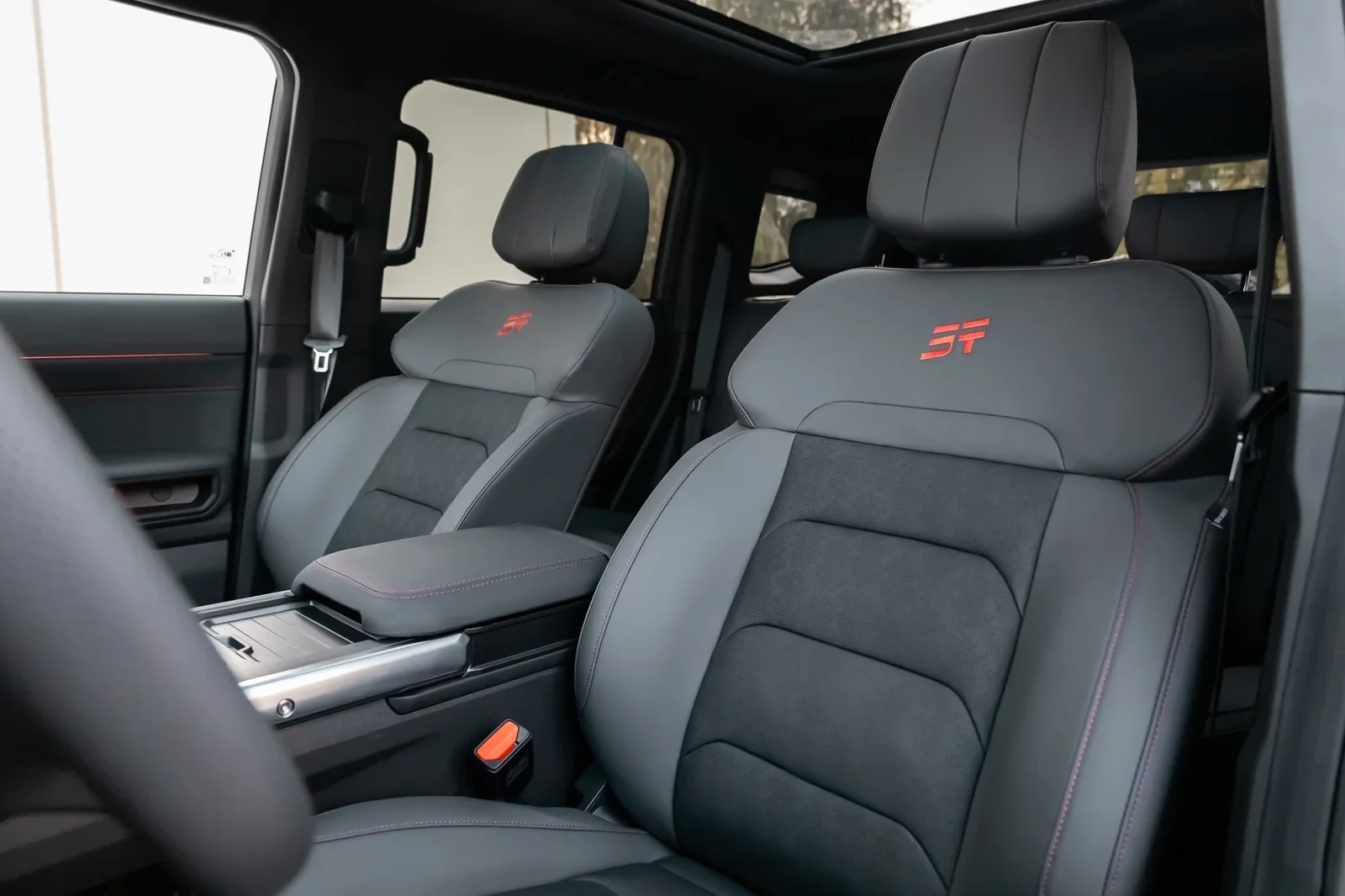 Rent Jetour T2  Black 2024 in Abu Dhabi - 6 