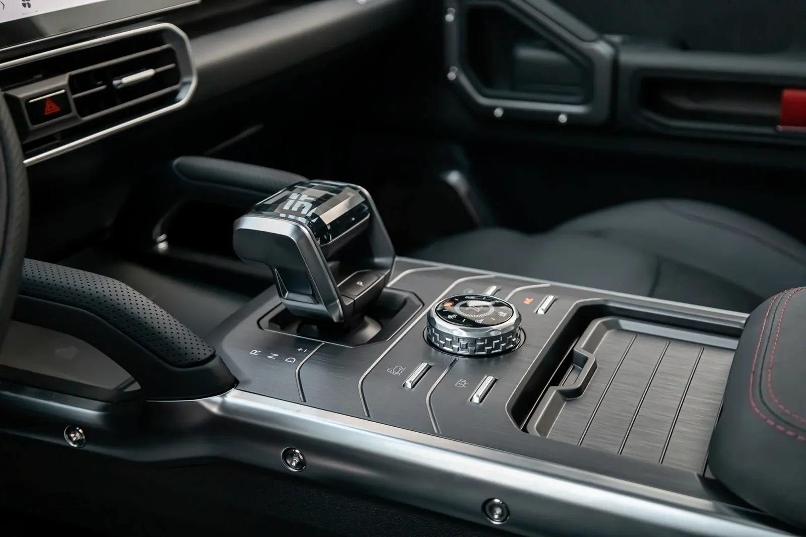 Rent Jetour T2  Black 2024 in Abu Dhabi - 8 