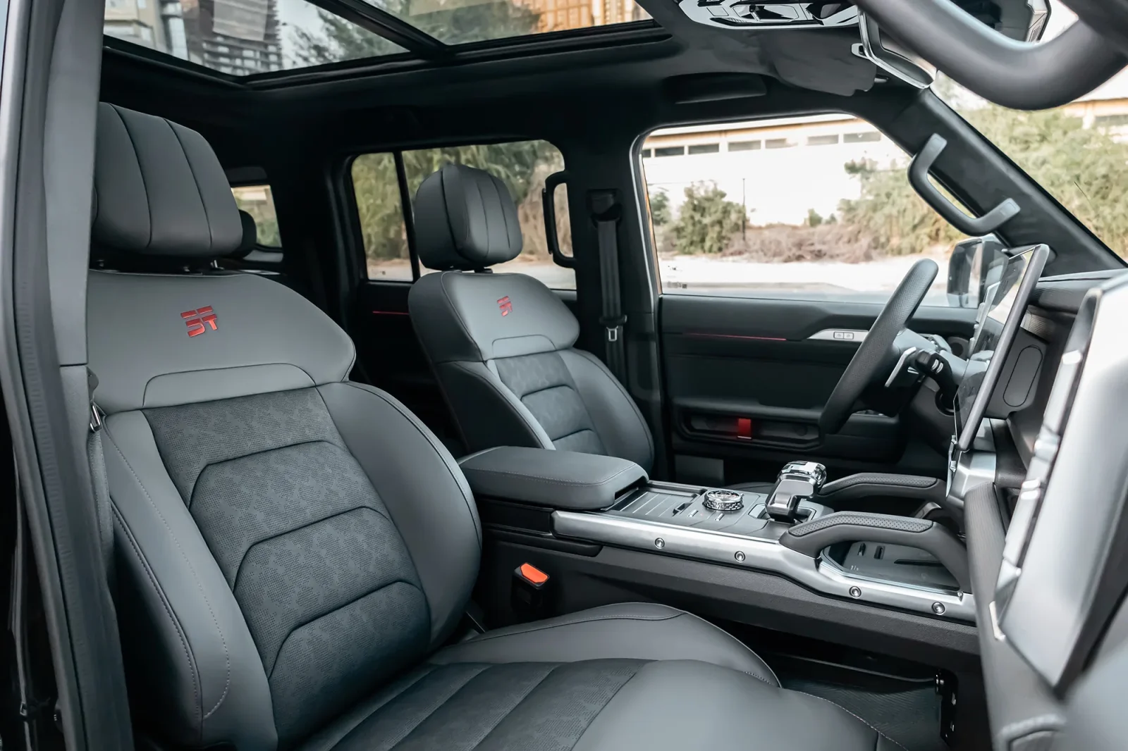 Rent Jetour T2  Black 2024 in Abu Dhabi - 7 