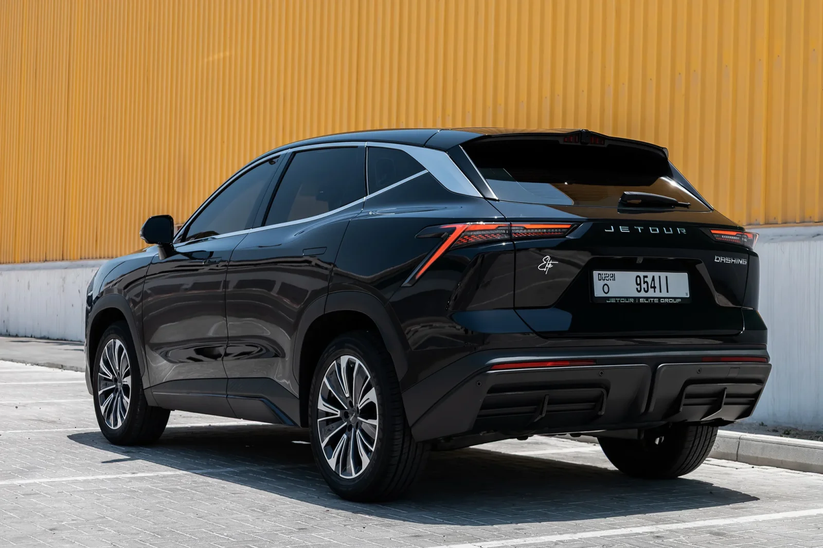 Huren Jetour Dashing  Zwart 2025 in Abu Dhabi - 11 