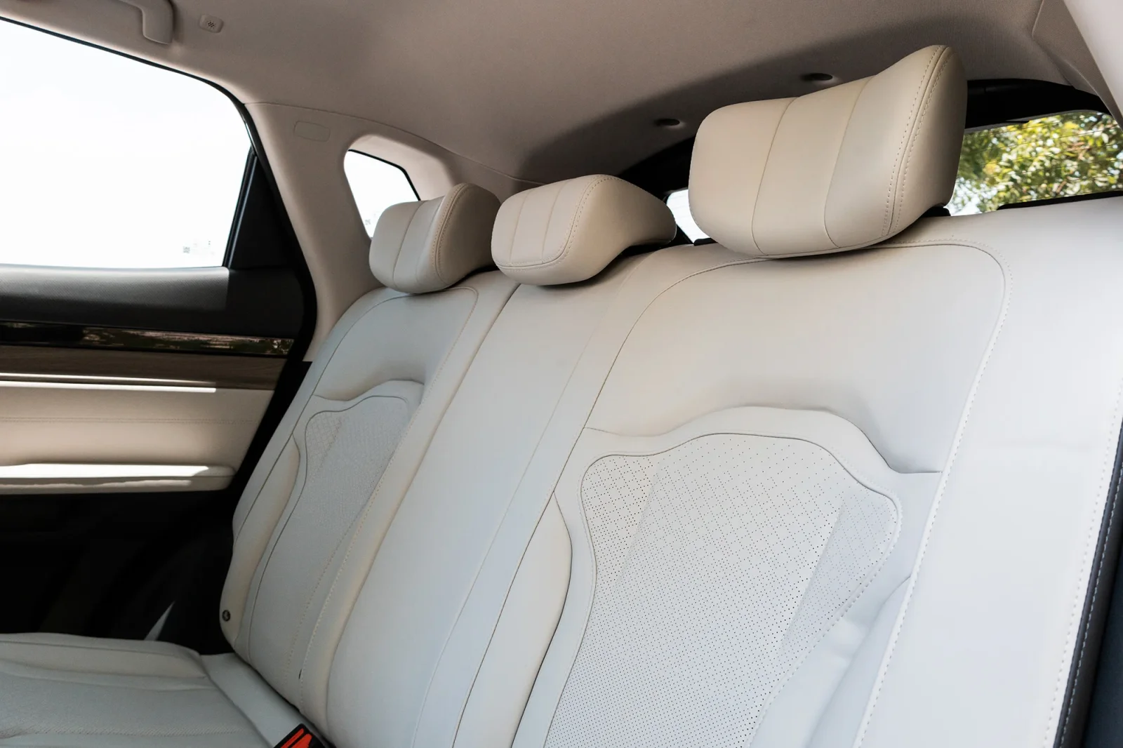 Huren Jetour Dashing  Zwart 2025 in Abu Dhabi - 8 