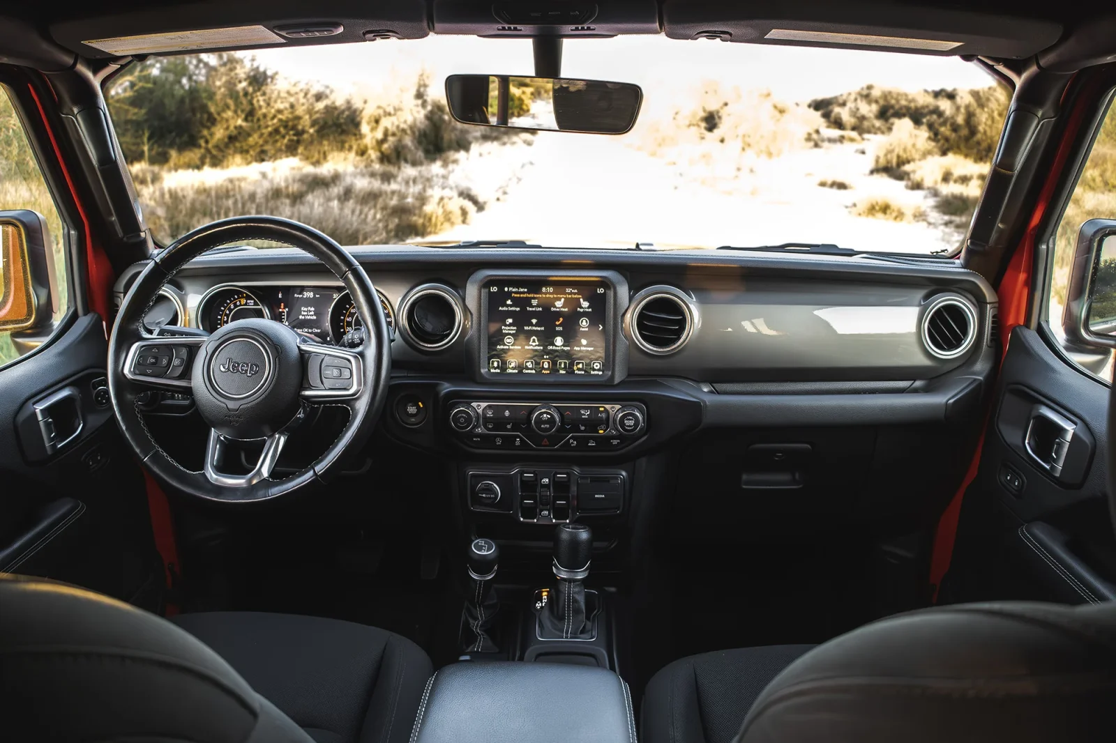 Alquiler Jeep Wrangler  Rojo 2022 en Abu Dabi - 4 