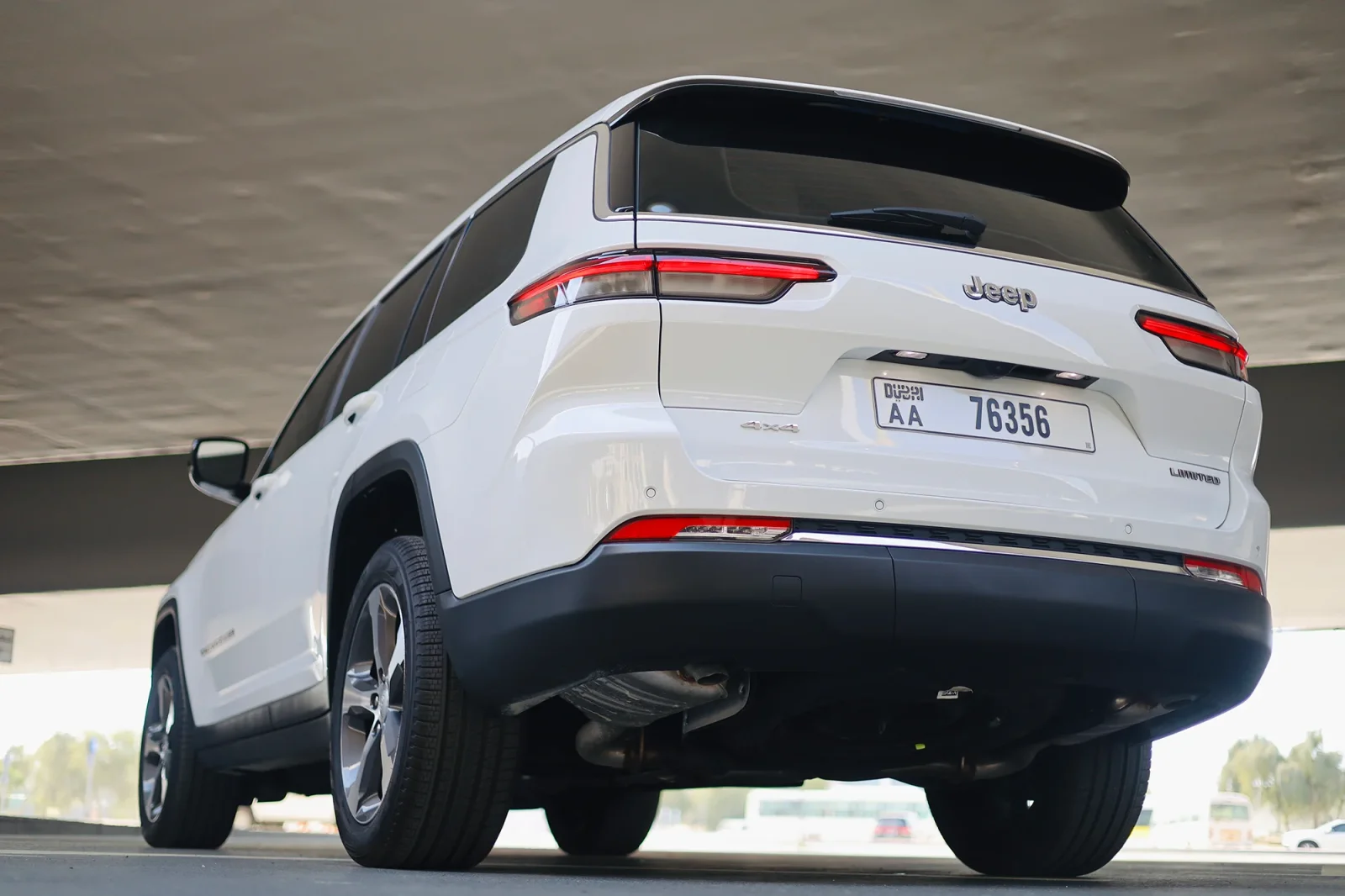 Аренда Jeep Grand Cherokee  Белый 2023 в Абу-Даби - 14 