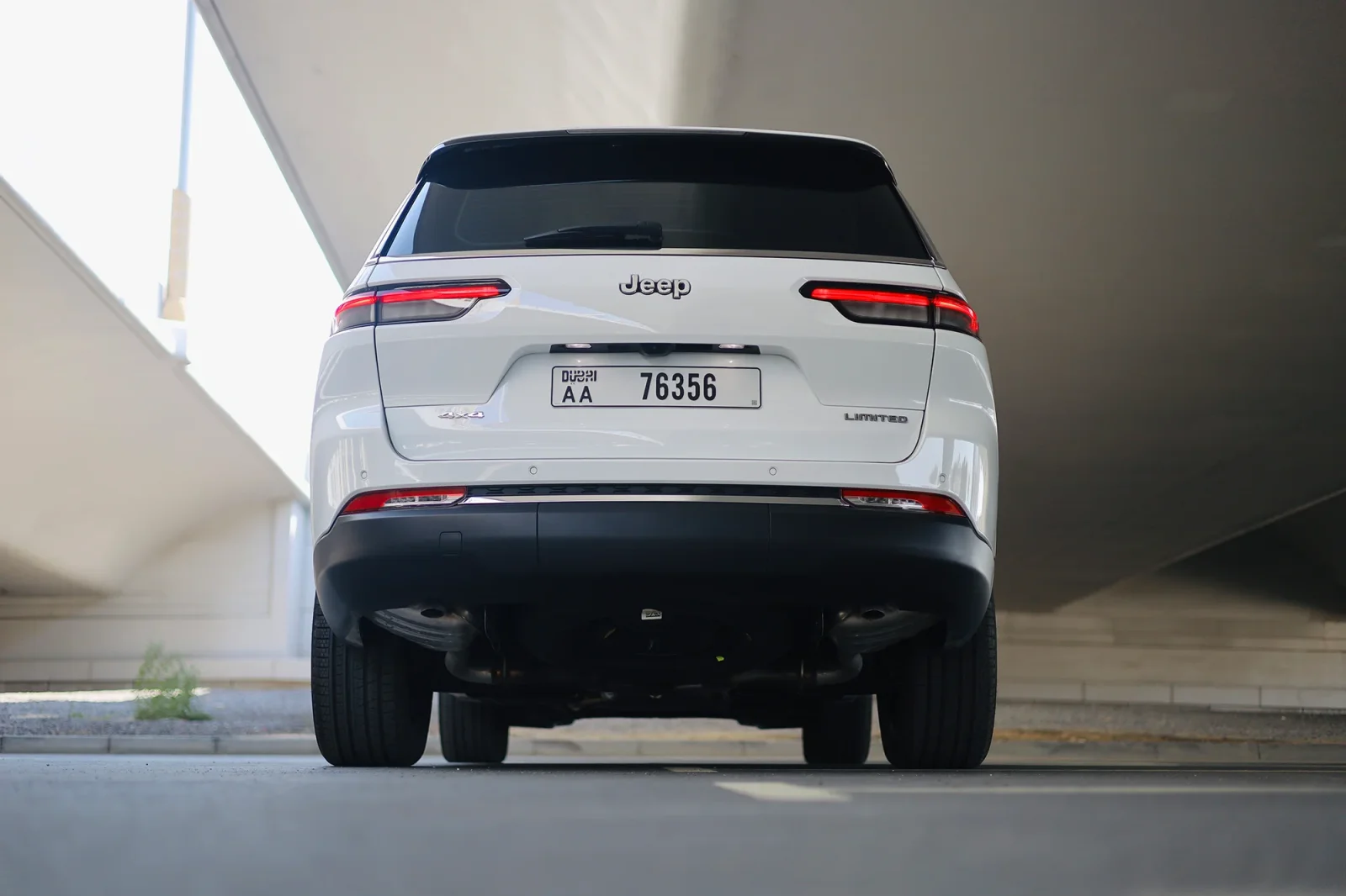 Аренда Jeep Grand Cherokee  Белый 2023 в Абу-Даби - 15 