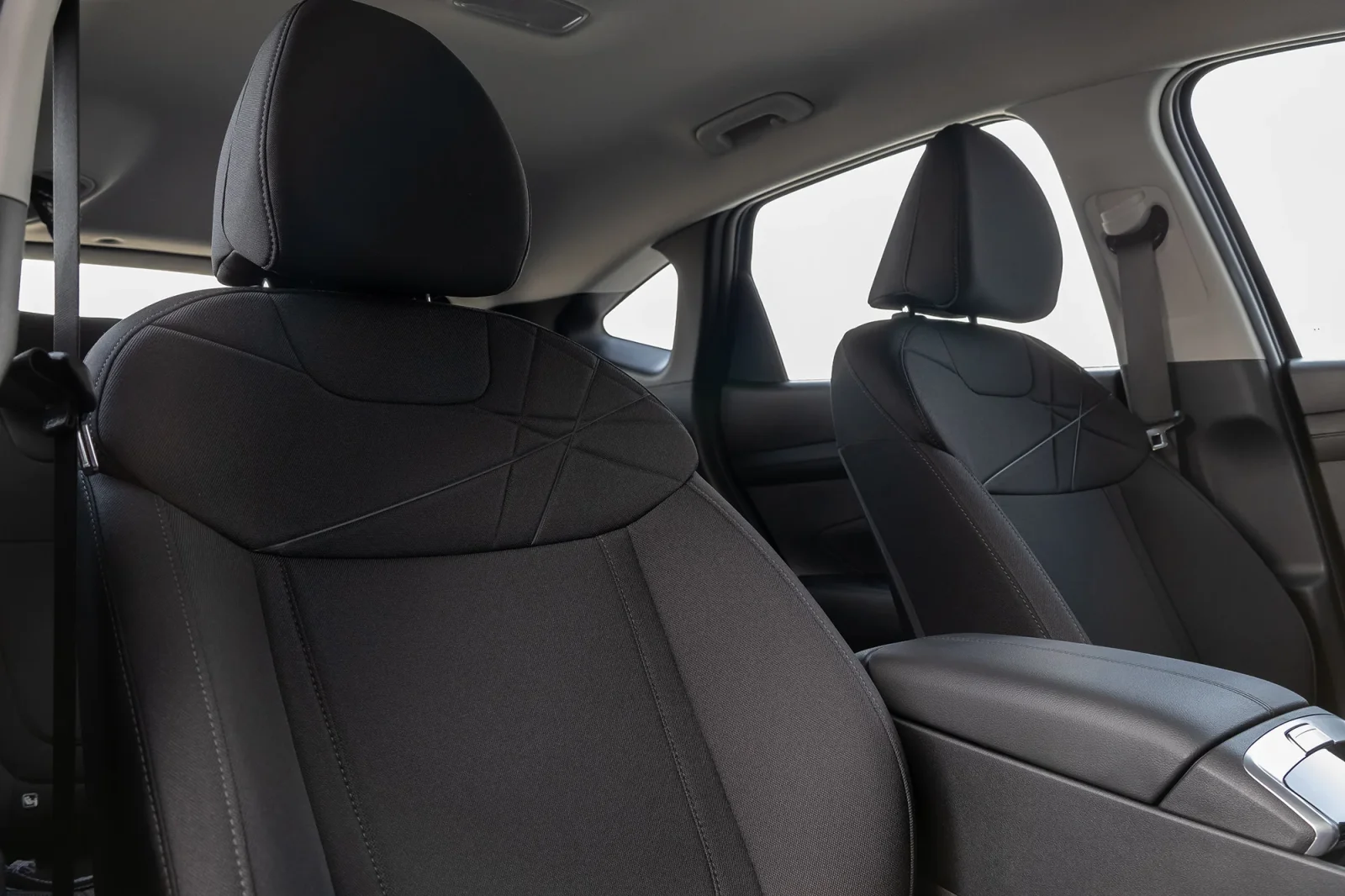 Miete Hyundai Tucson  Blau 2025 in der Abu Dhabi - 5 