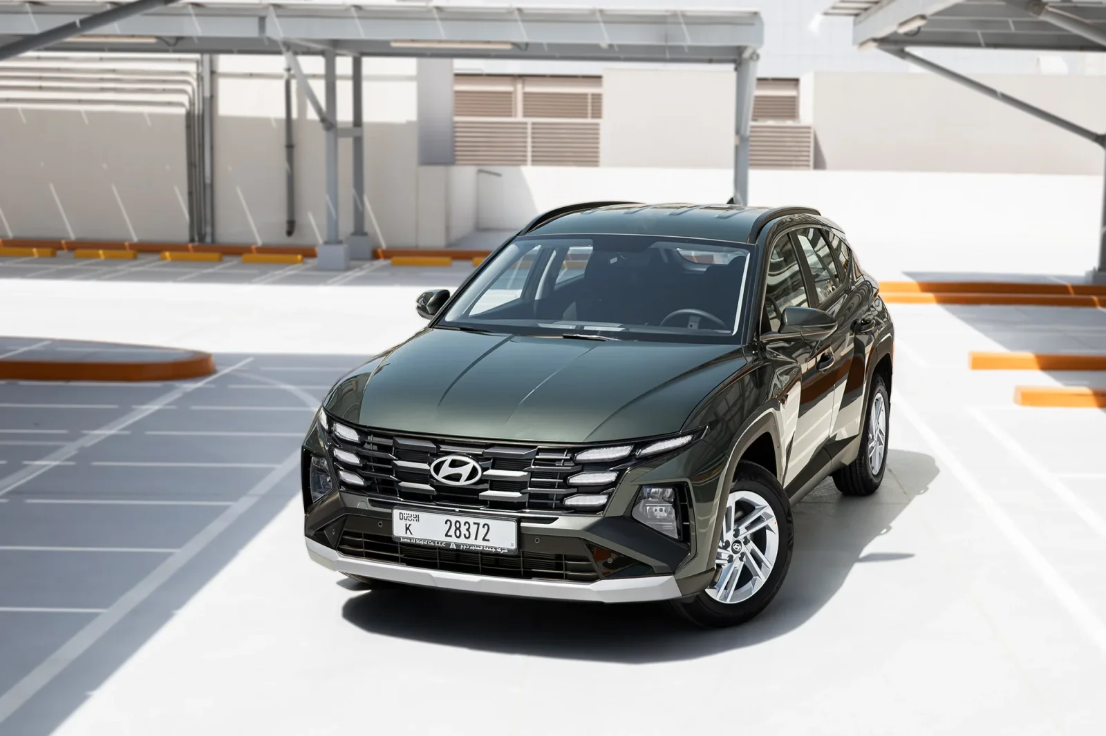 Kiralık Hyundai Tucson  Yeşil 2025 içinde Abu Dhabi