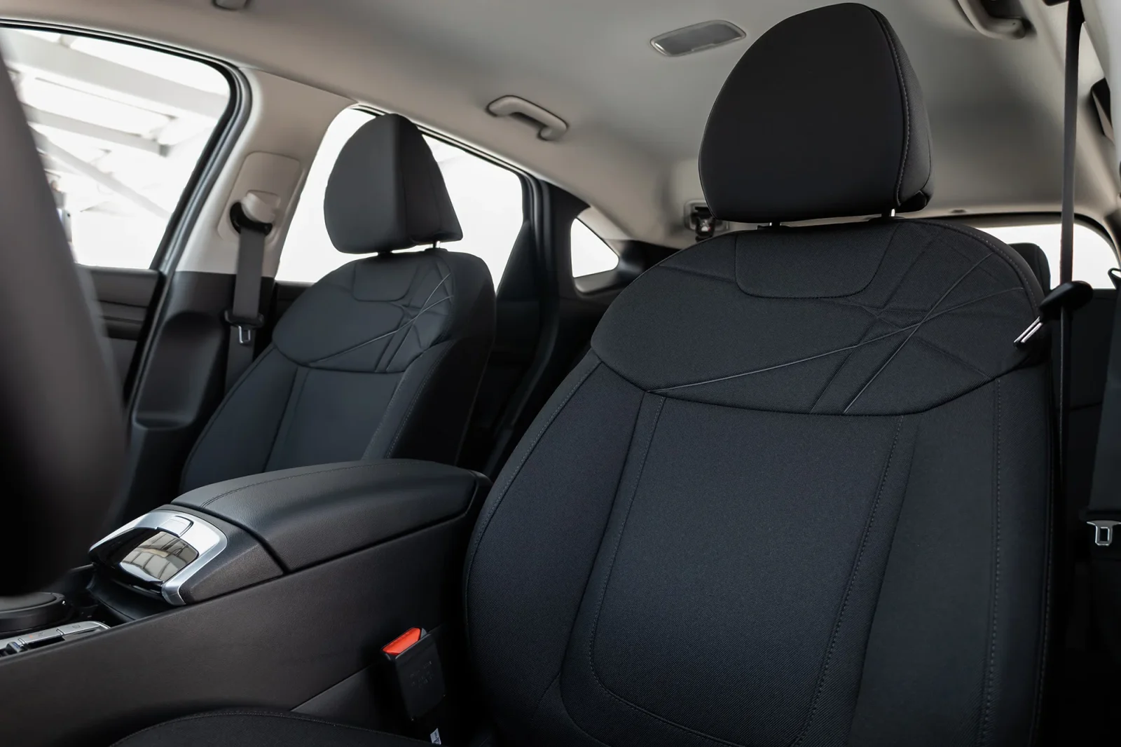 Kiralık Hyundai Tucson  Yeşil 2025 içinde Abu Dhabi - 5 