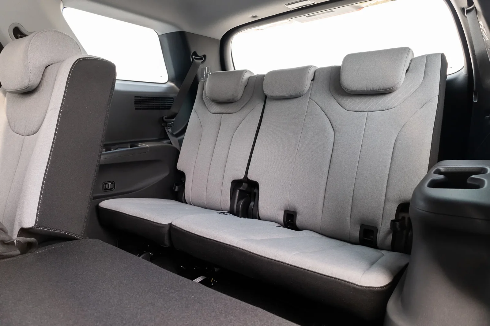 Miete Hyundai Palisade  Schwarz 2025 in der Abu Dhabi - 9 