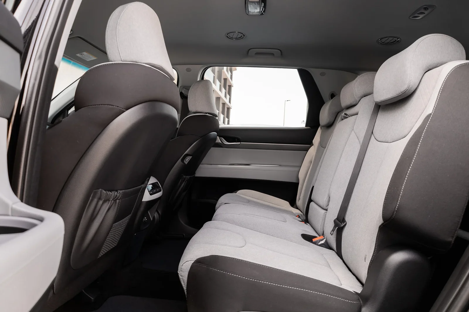 Miete Hyundai Palisade  Schwarz 2025 in der Abu Dhabi - 5 