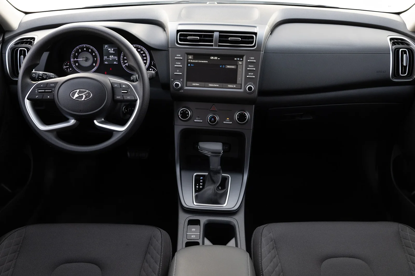 Аренда Hyundai Creta  Белый 2025 в Абу-Даби - 3 