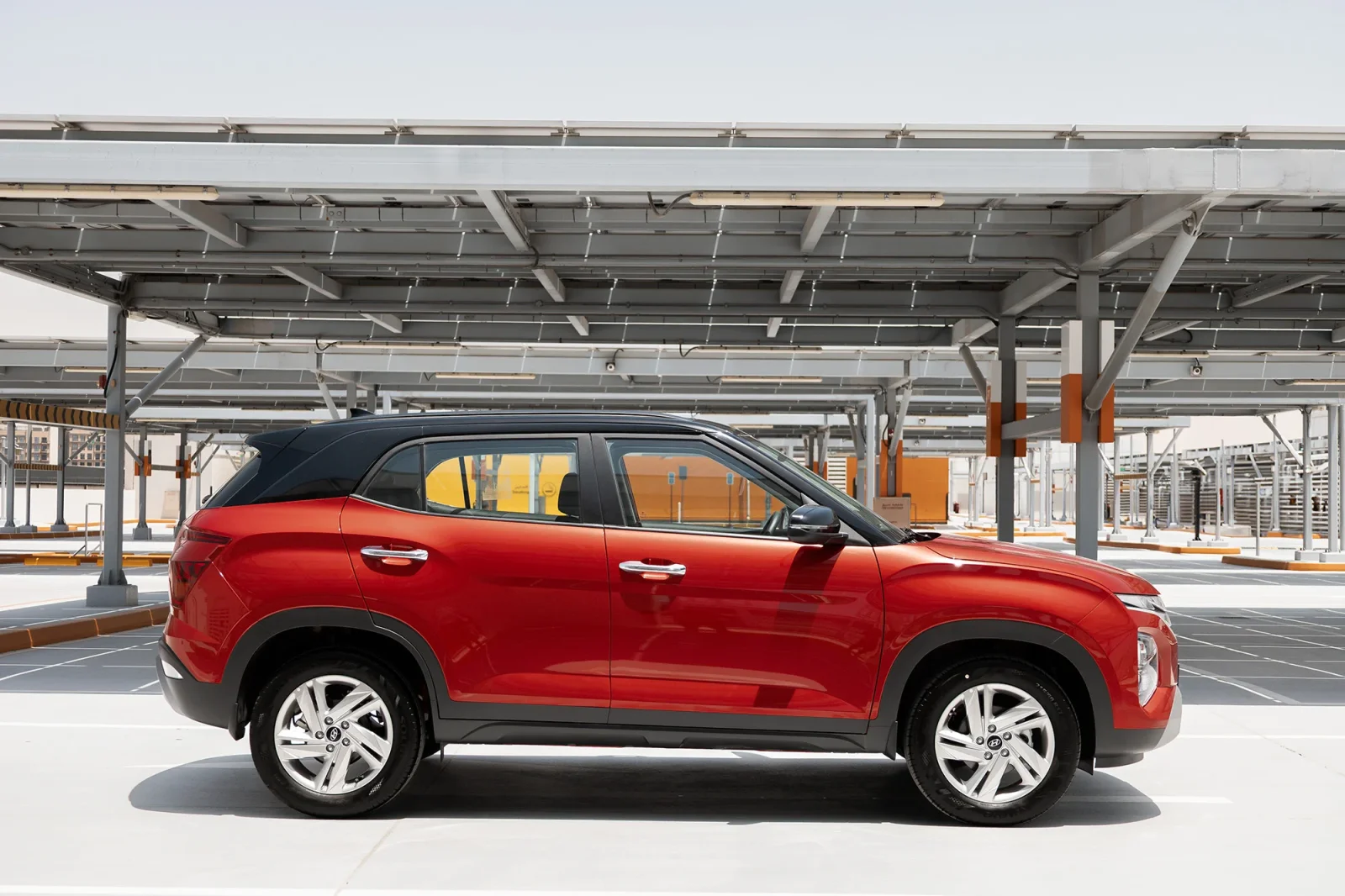 Miete Hyundai Creta  Rot 2025 in der Abu Dhabi - 10 