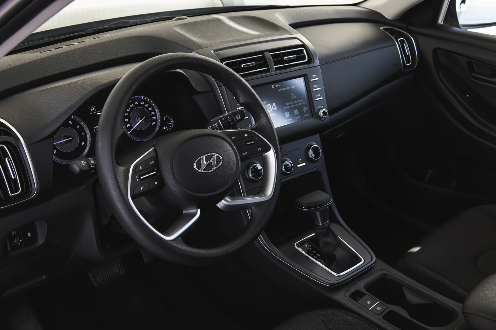 Аренда Hyundai Creta  Синий 2025 в Абу-Даби - 3 