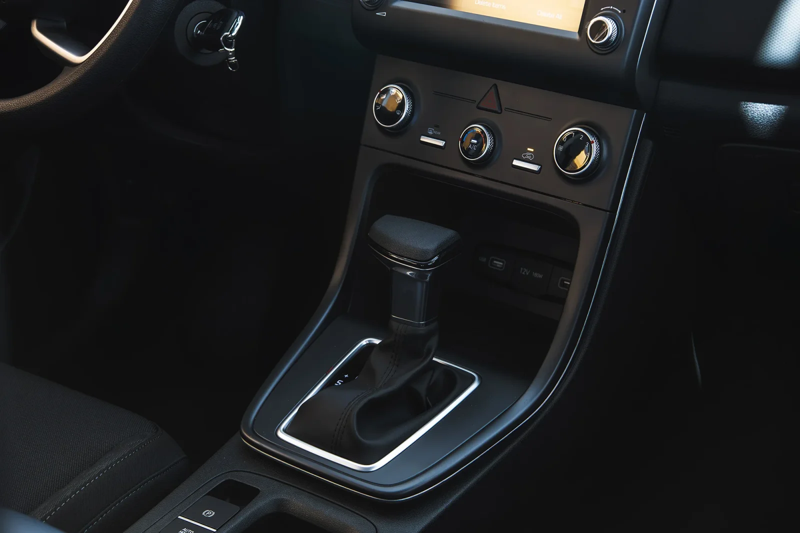 Аренда Hyundai Creta  Синий 2025 в Абу-Даби - 4 