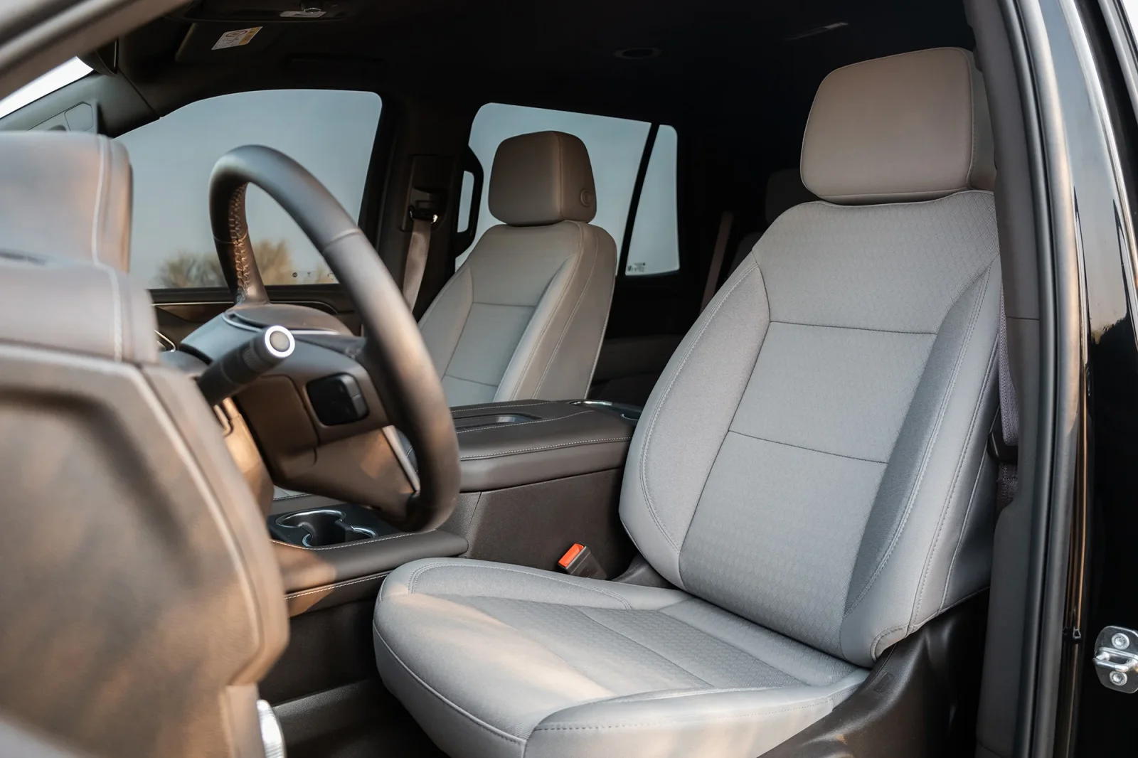 Rent GMC Yukon  Black 2023 in Abu Dhabi - 7 