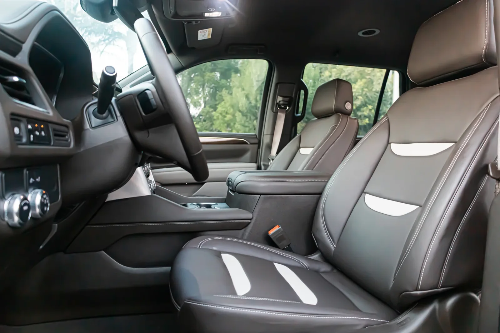 Rent GMC Yukon  Black 2023 in Abu Dhabi - 7 