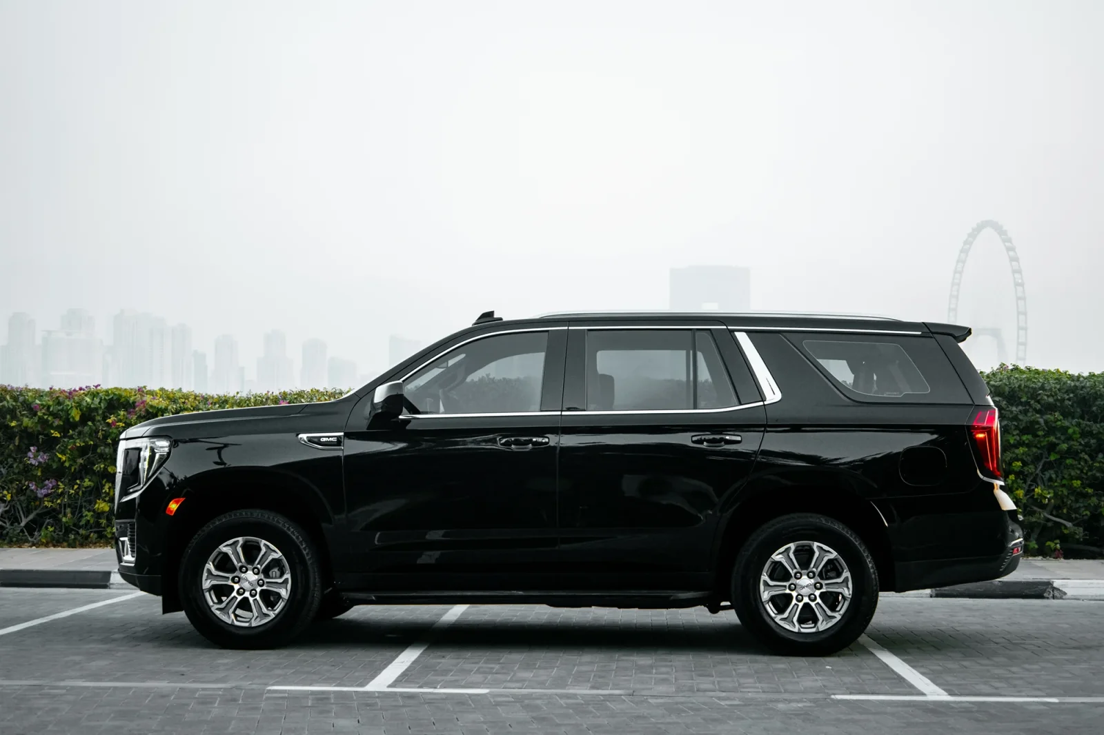 Rent GMC Yukon  Black 2023 in Abu Dhabi - 13 