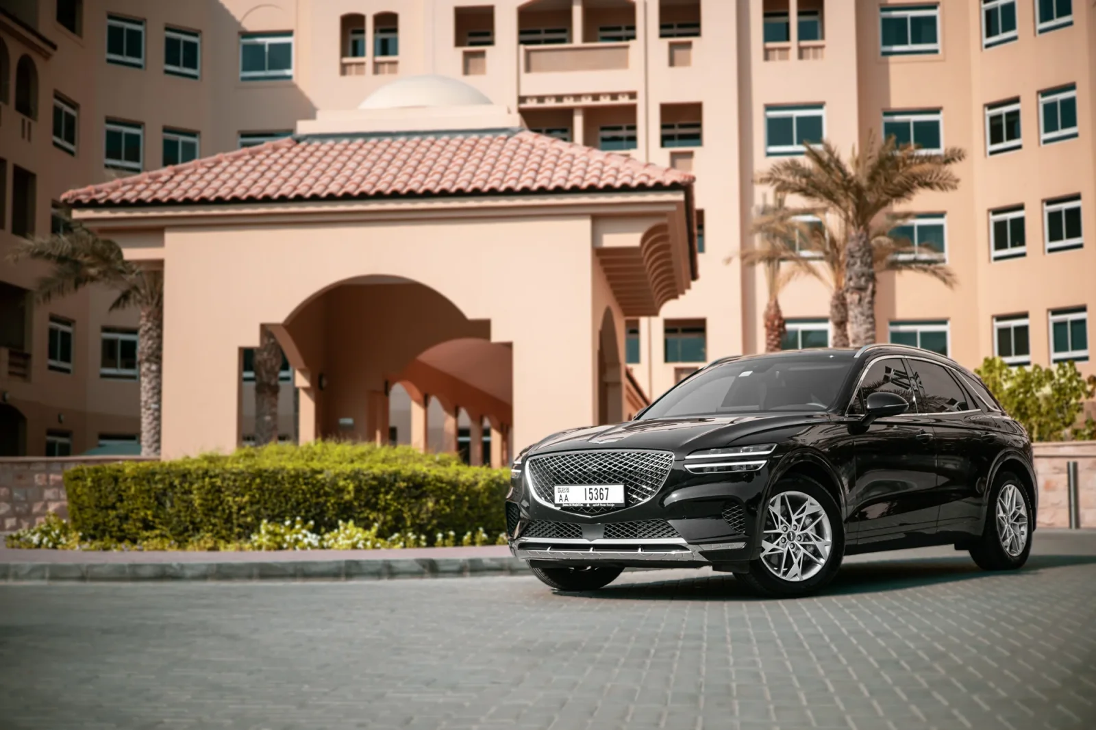 Affitto Genesis GV70  Nero 2023 in Abu Dhabi