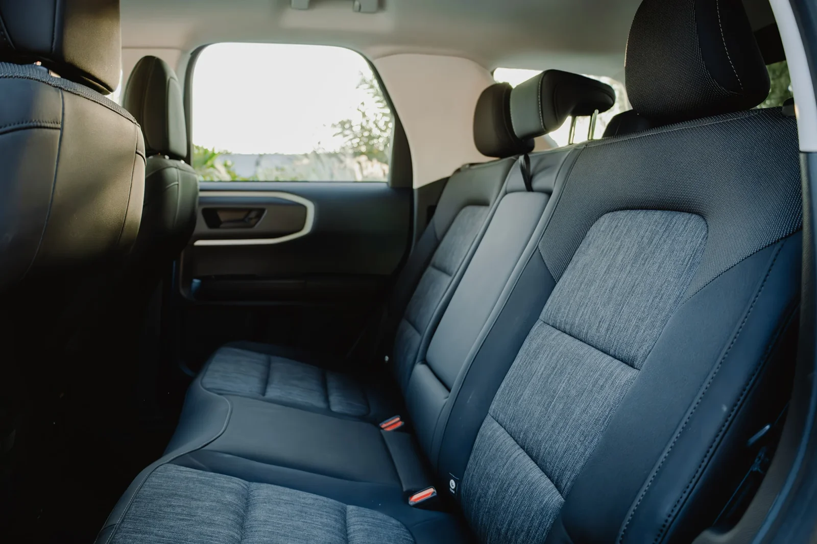 Huren Ford Bronco Sport Blauw 2022 in Abu Dhabi - 5 