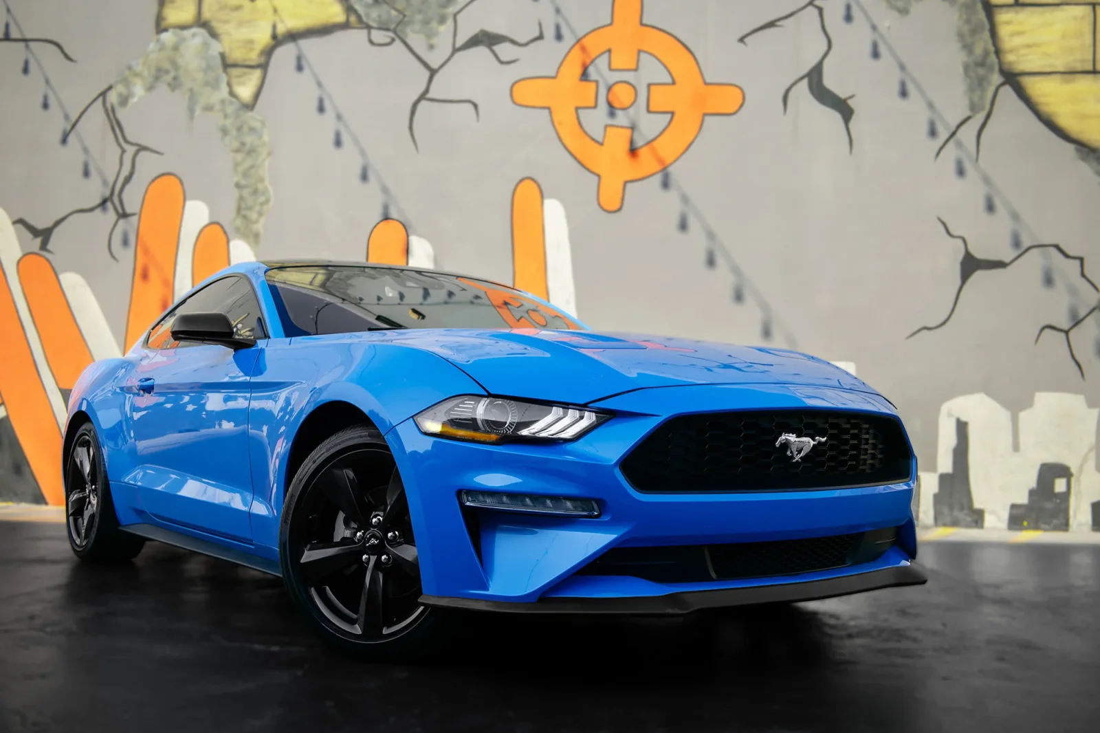 Affitto Ford Mustang  Blu 2023 in Abu Dhabi - 3 