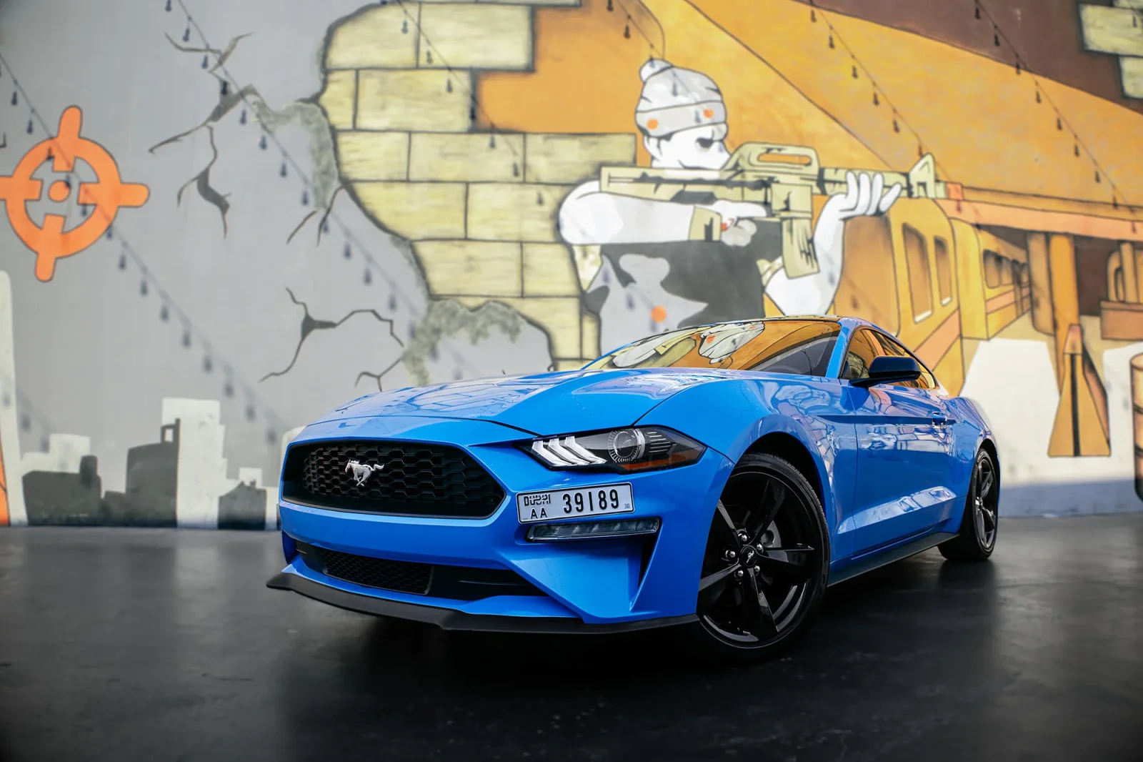 Affitto Ford Mustang  Blu 2023 in Abu Dhabi - 2 